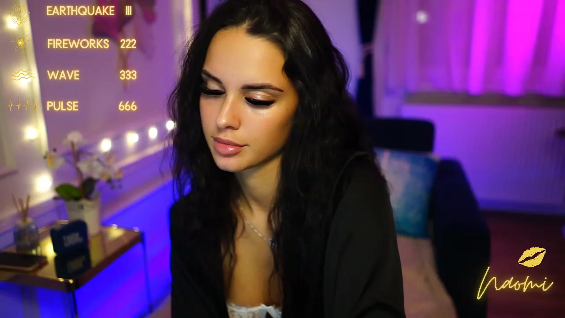 Gallery image thumbnail from cinnabellee's myfreecams stream on, 12/08/2022, 01:22 image 8 of 20