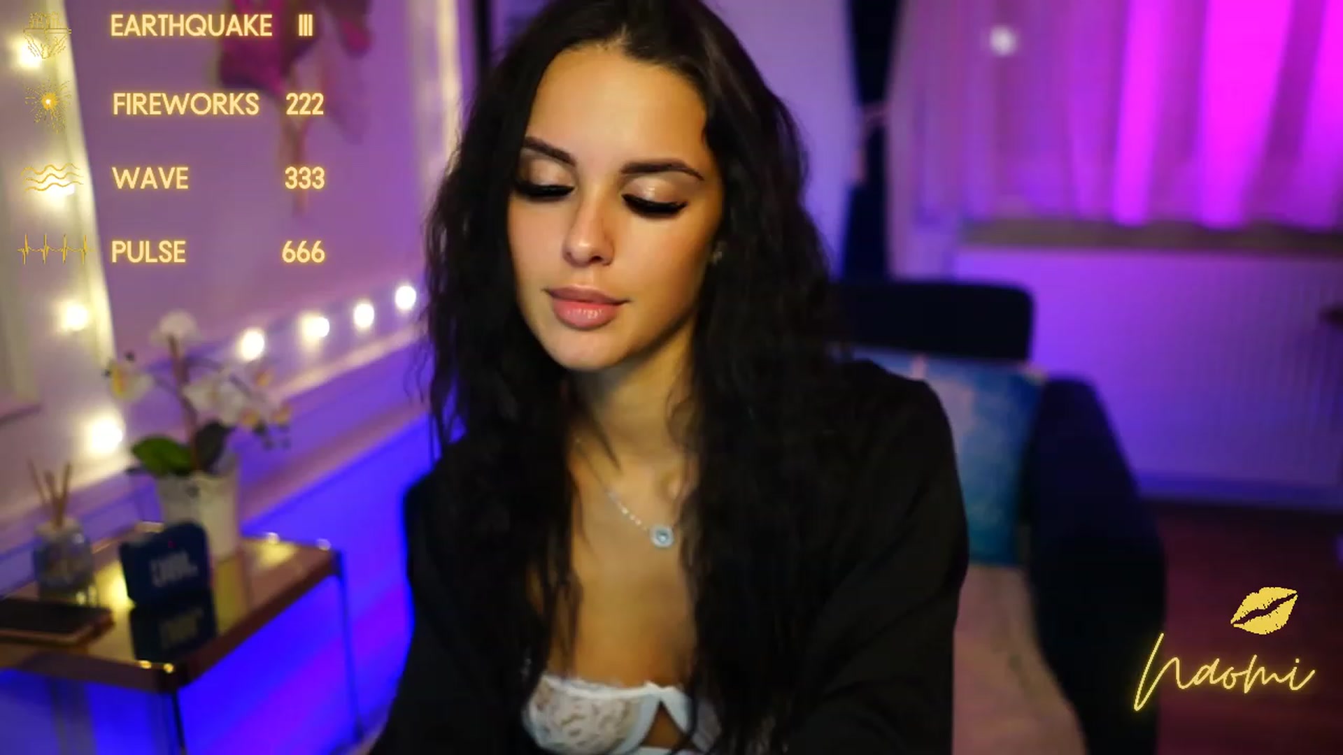 Gallery image thumbnail from cinnabellee's myfreecams stream on, 12/08/2022, 01:22 image 10 of 20