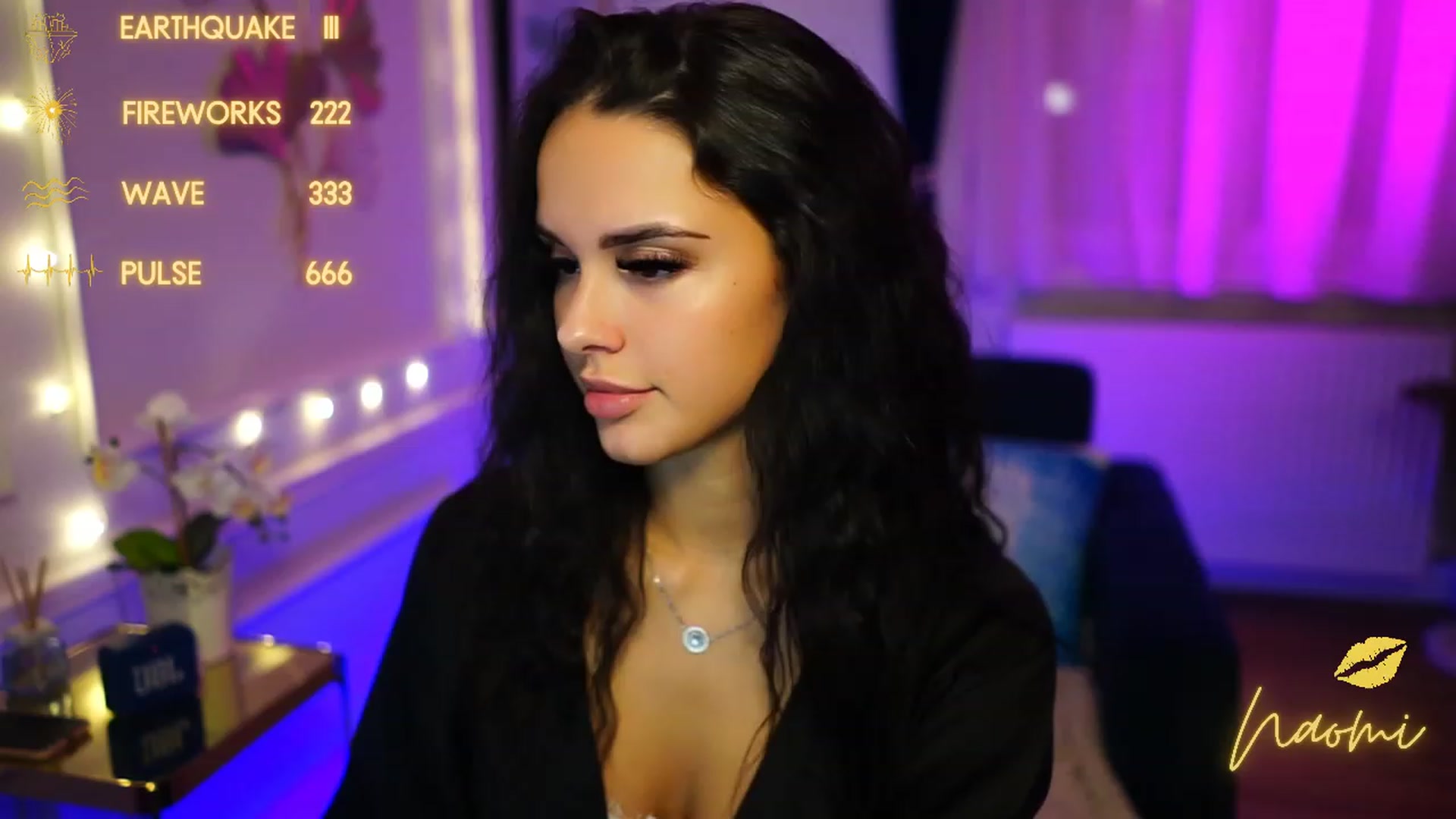 Gallery image thumbnail from cinnabellee's myfreecams stream on, 12/08/2022, 01:22 image 3 of 20