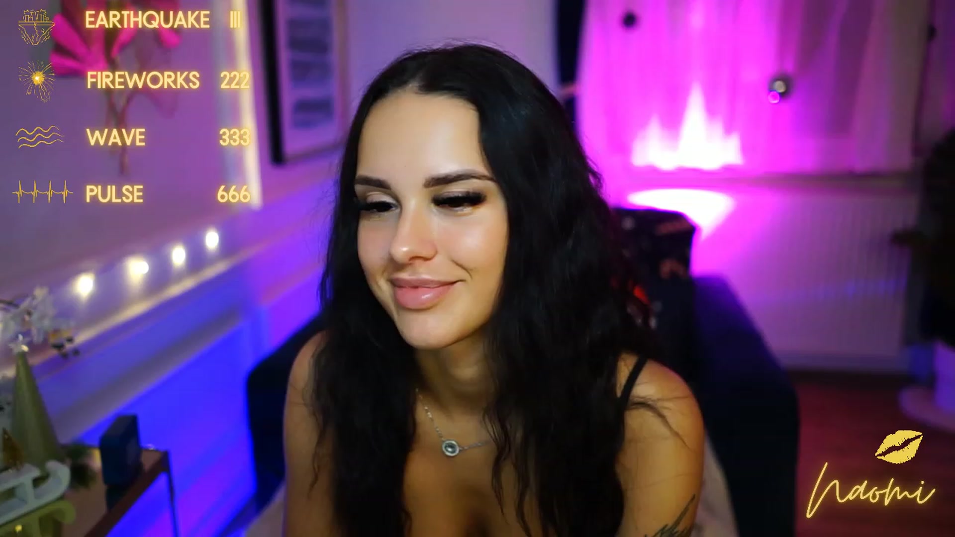 Gallery image thumbnail from cinnabellee's myfreecams stream on, 12/08/2022, 23:06 image 1 of 20