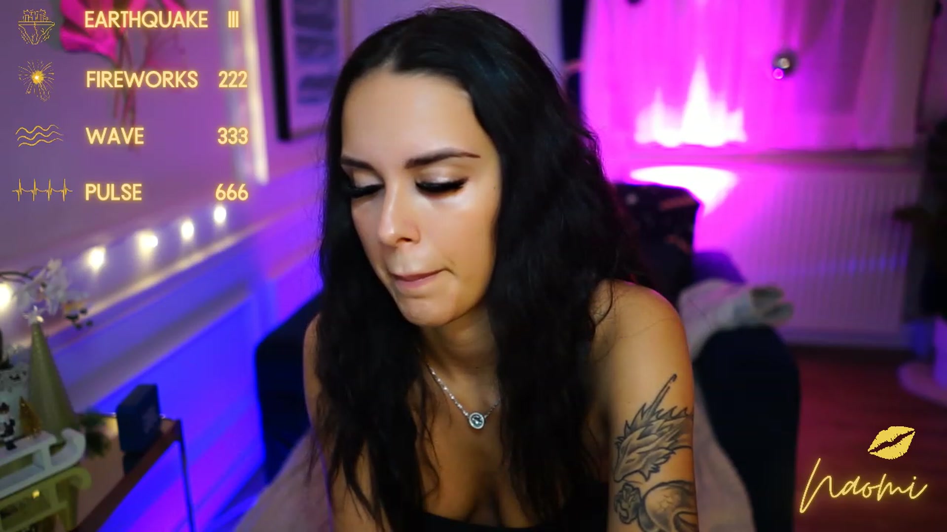 Gallery image thumbnail from cinnabellee's myfreecams stream on, 12/08/2022, 23:06 image 19 of 20