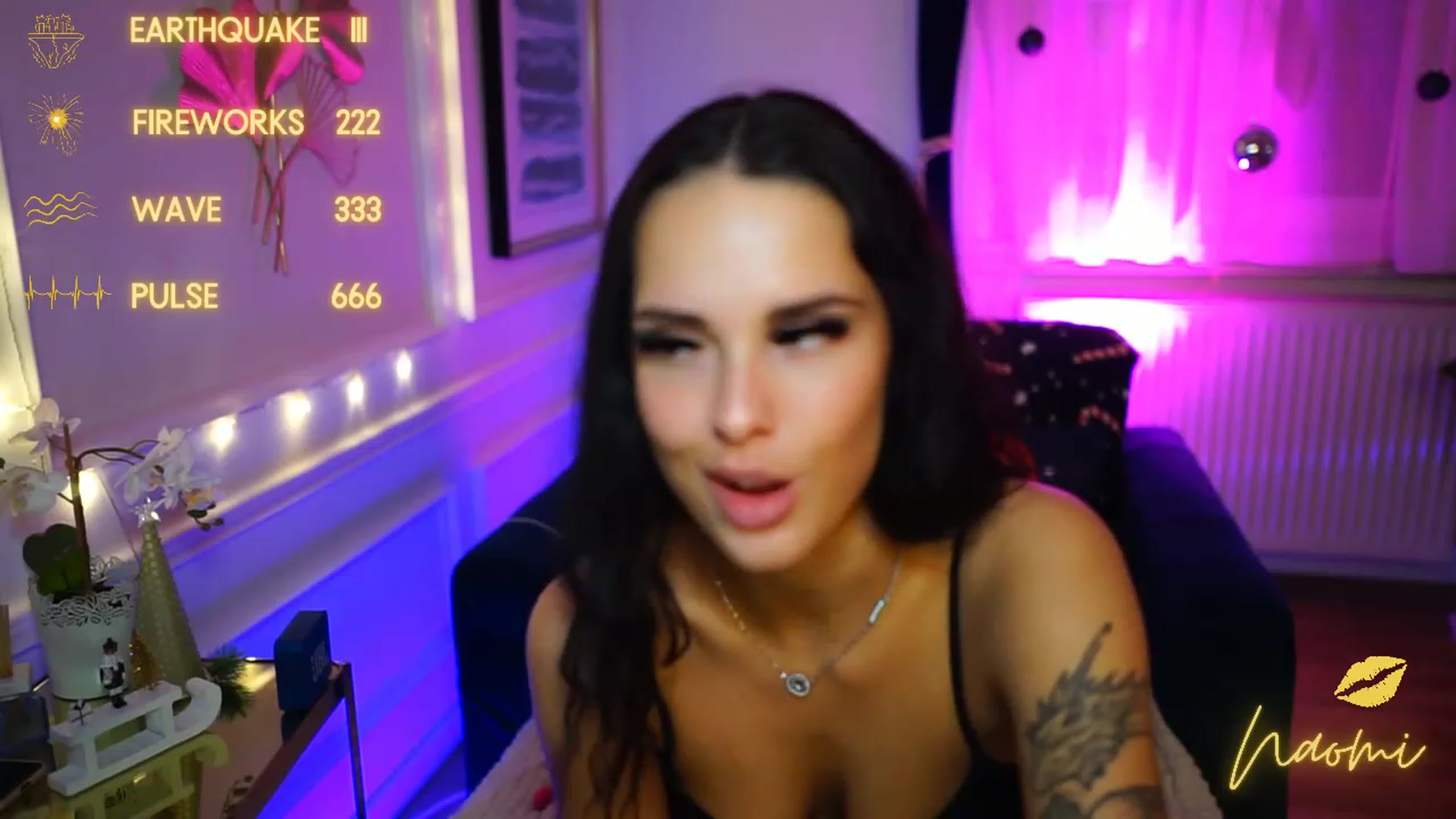 Gallery image thumbnail from cinnabellee's myfreecams stream on, 12/09/2022, 01:47 image 14 of 20