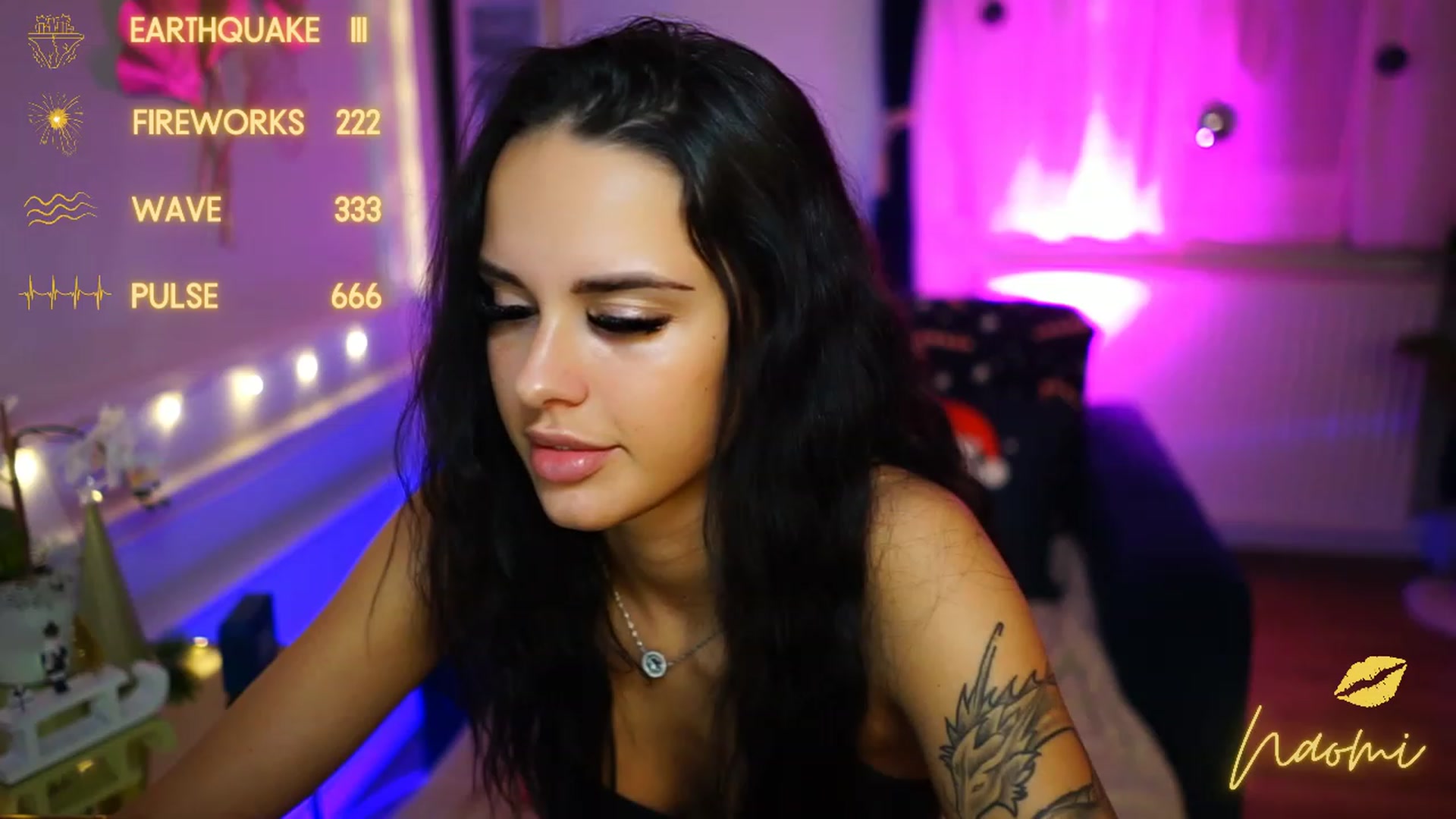 Gallery image thumbnail from cinnabellee's myfreecams stream on, 12/09/2022, 01:47 image 4 of 20