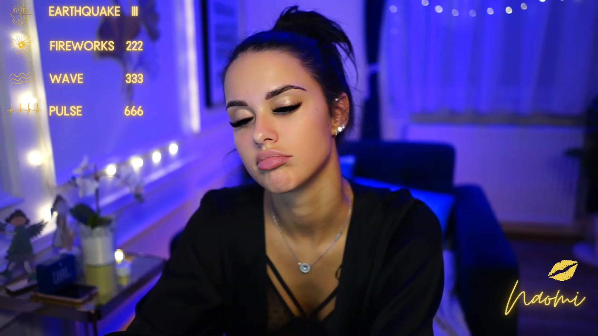 Gallery image thumbnail from cinnabellee's myfreecams stream on, 12/12/2022, 22:52 image 18 of 20