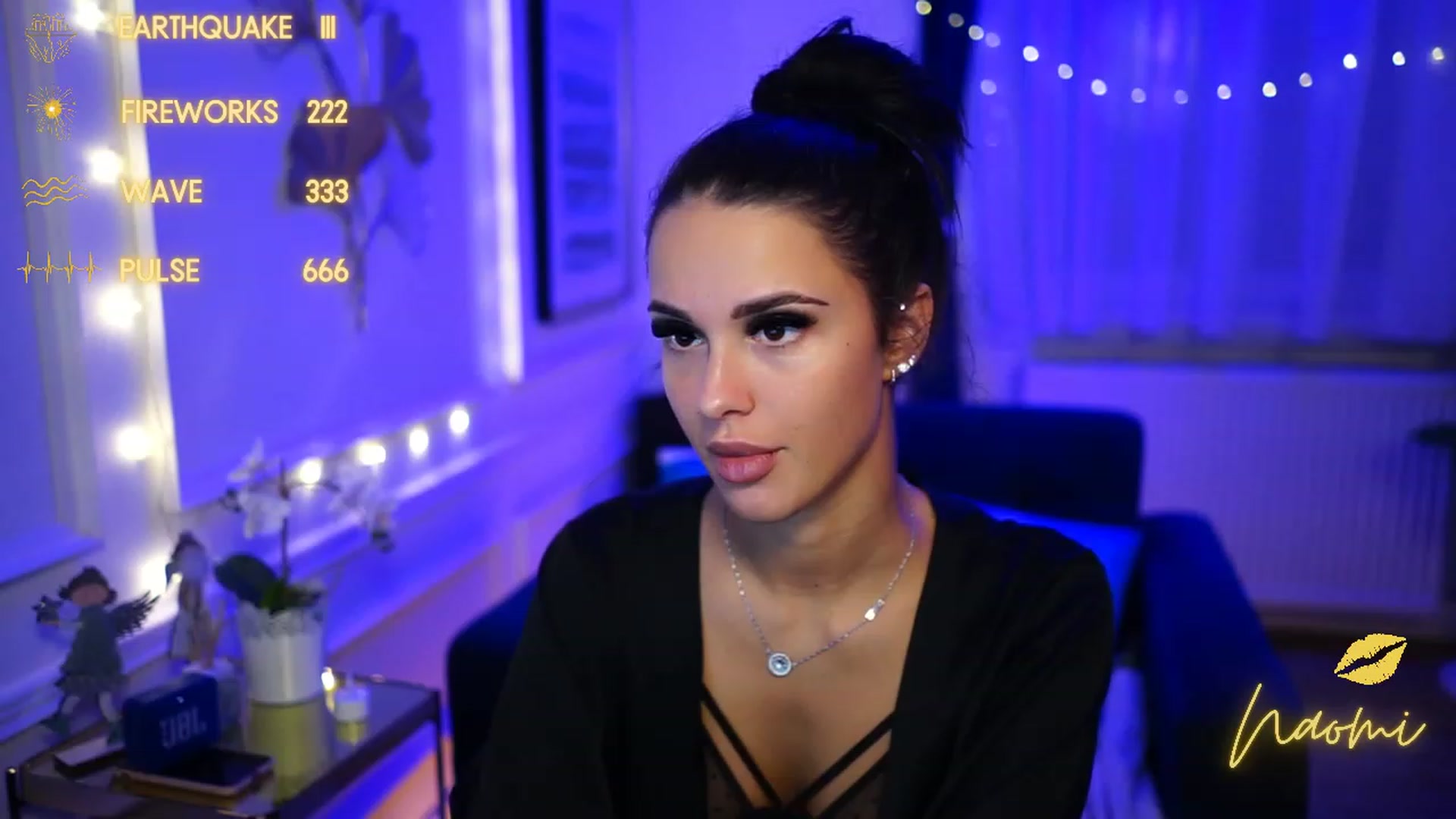 Gallery image thumbnail from cinnabellee's myfreecams stream on, 12/12/2022, 22:52 image 7 of 20