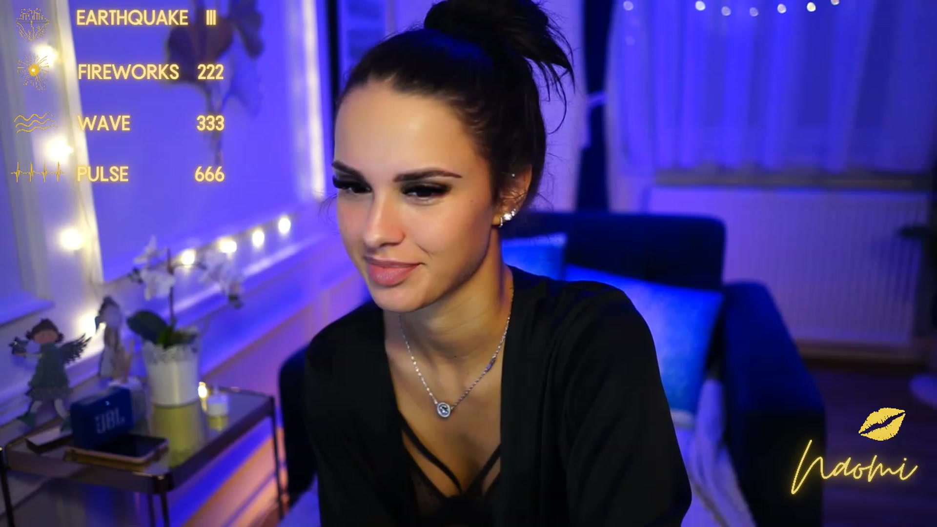 Gallery image thumbnail from cinnabellee's myfreecams stream on, 12/12/2022, 22:52 image 13 of 20