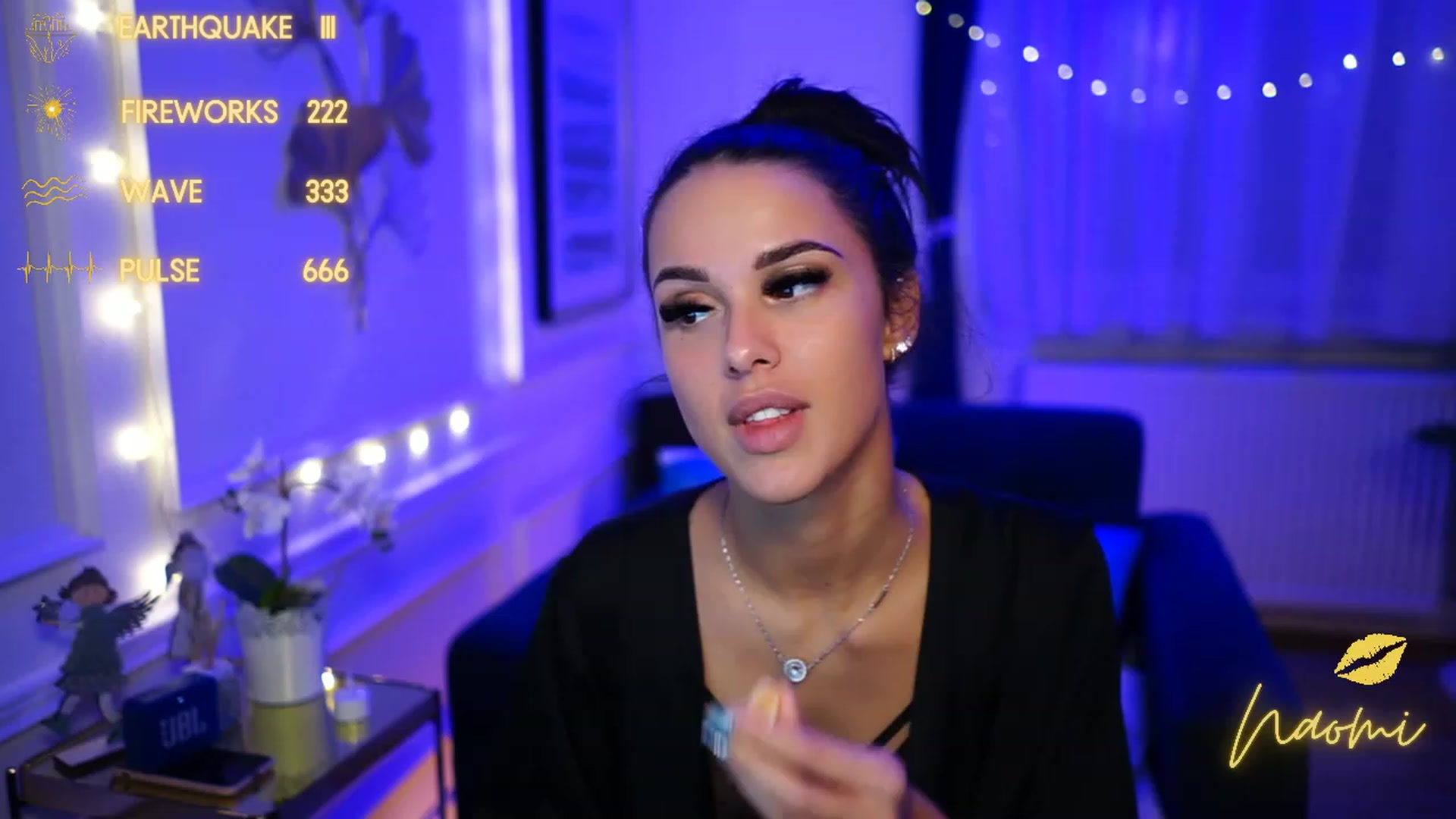 Gallery image thumbnail from cinnabellee's myfreecams stream on, 12/12/2022, 22:52 image 6 of 20