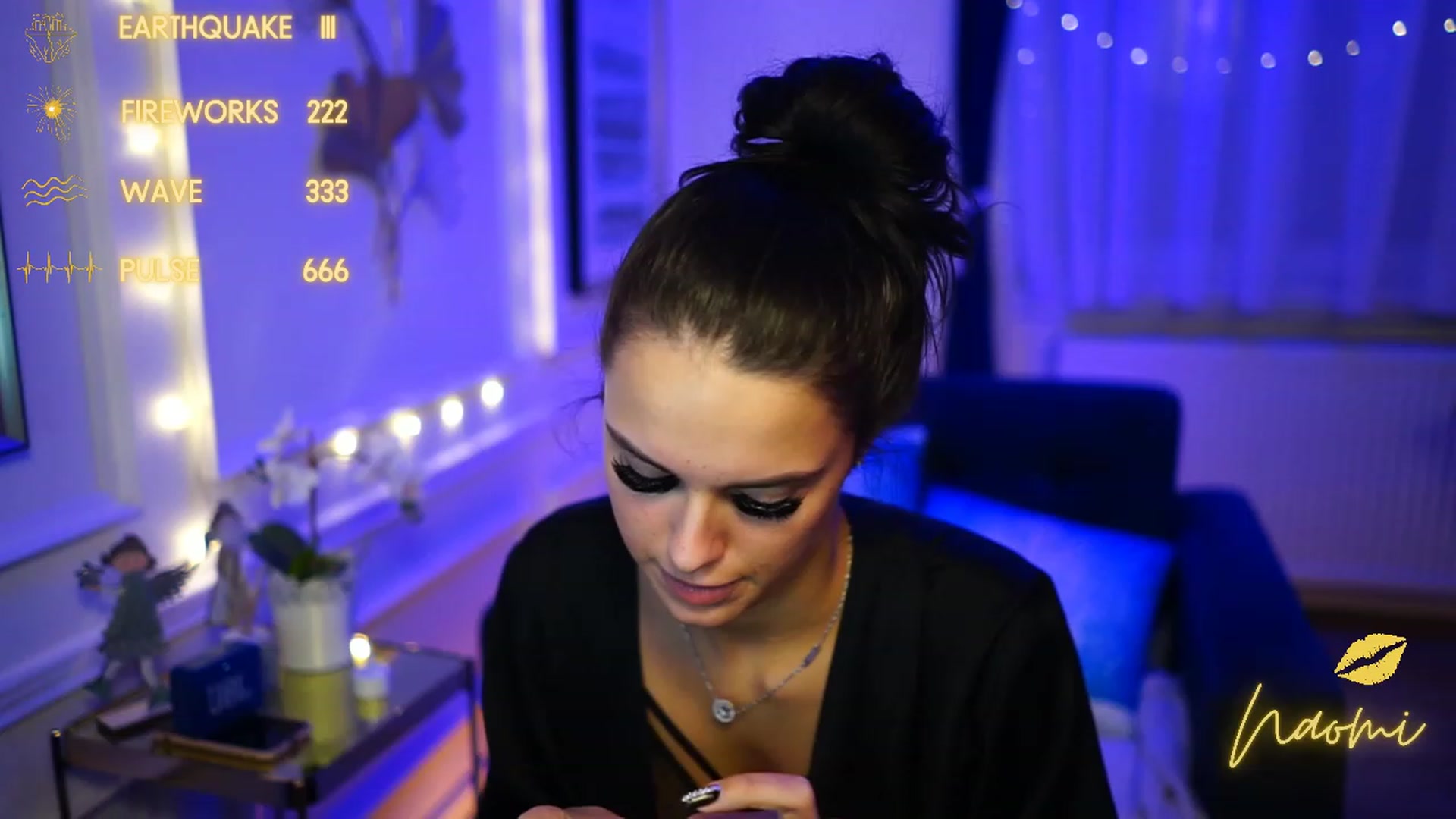 Gallery image thumbnail from cinnabellee's myfreecams stream on, 12/13/2022, 01:17 image 1 of 20