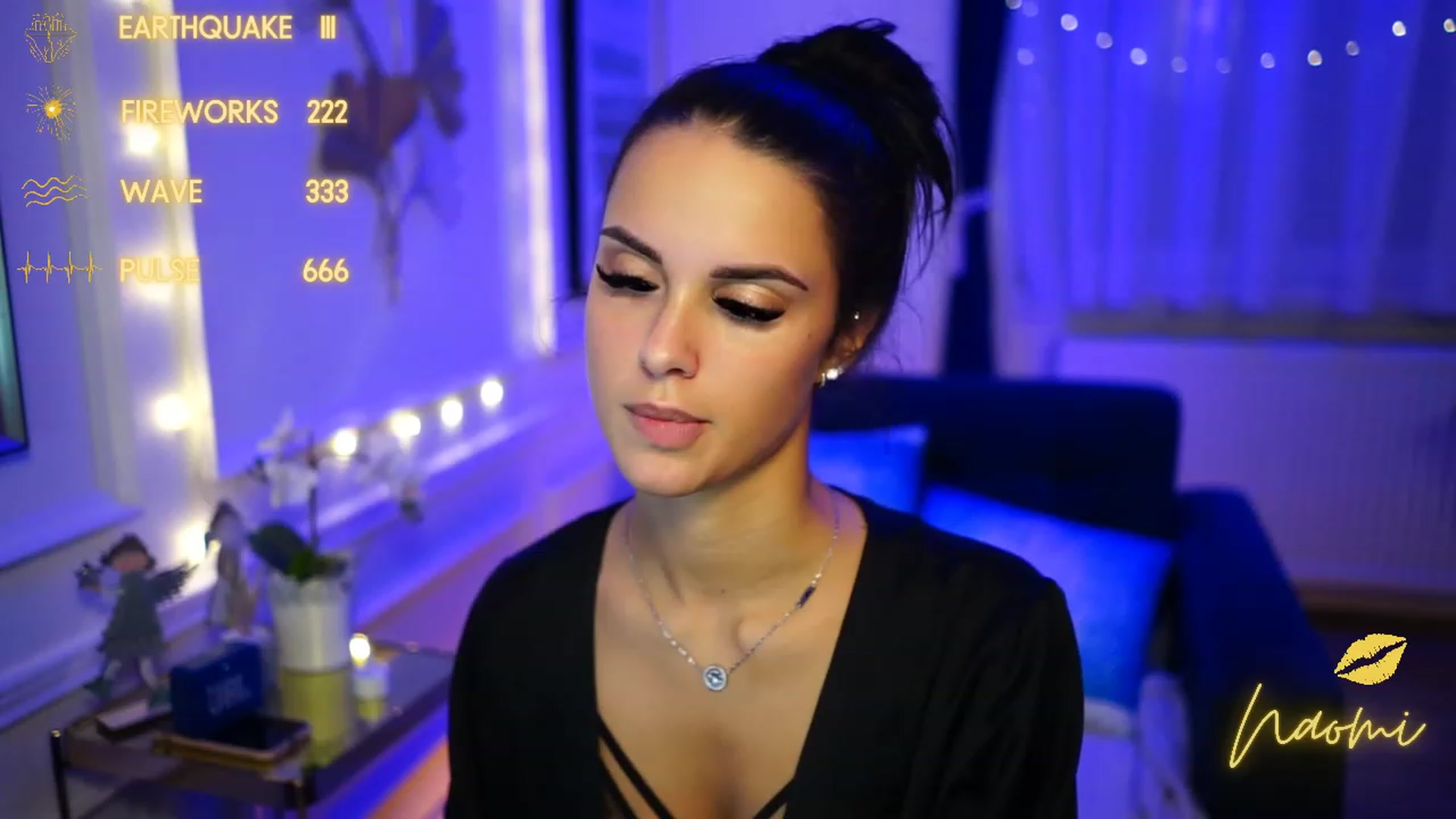 Gallery image thumbnail from cinnabellee's myfreecams stream on, 12/13/2022, 01:17 image 2 of 20