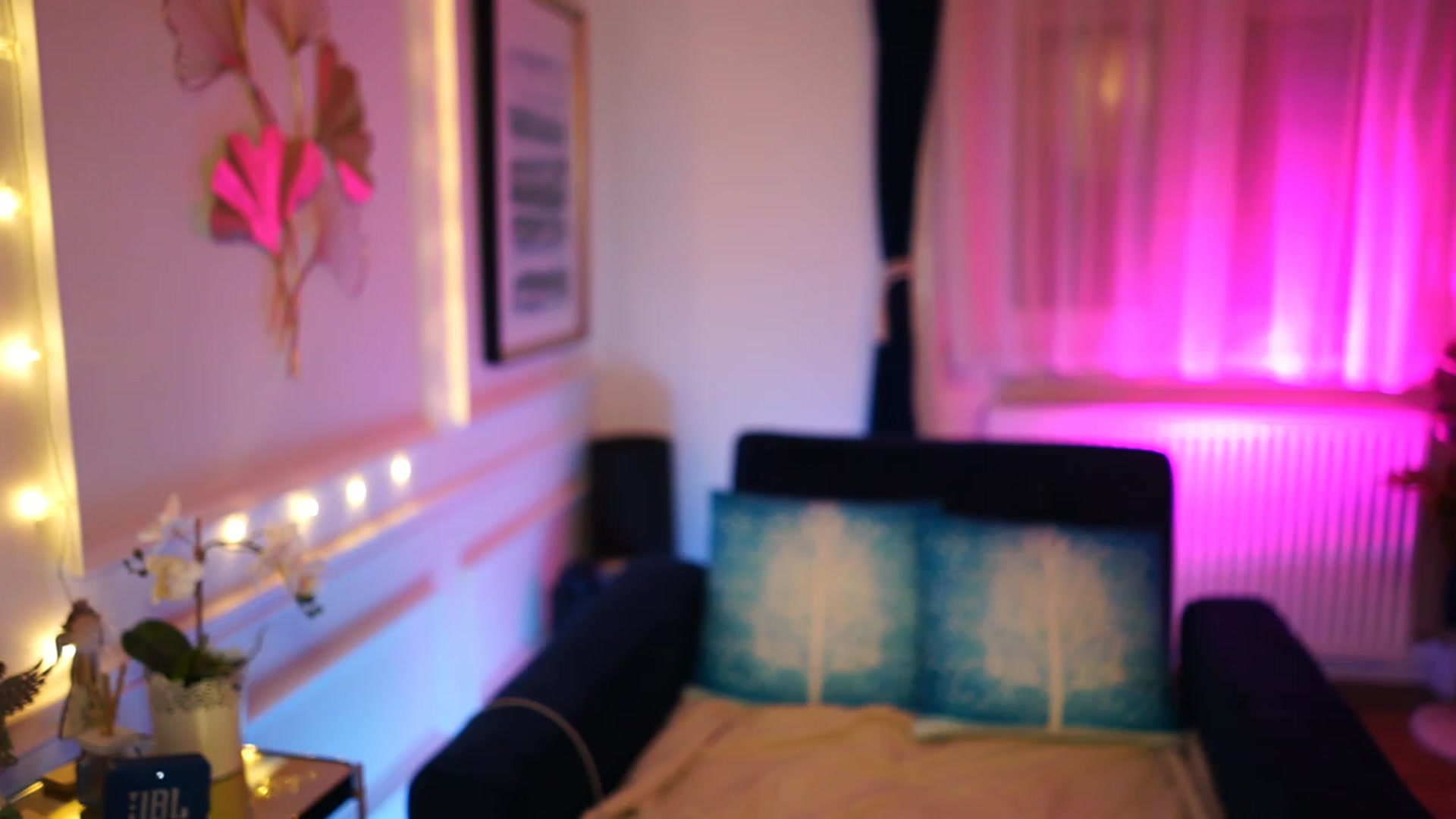 Gallery image thumbnail from cinnabellee's myfreecams stream on, 12/15/2022, 19:57 image 10 of 20