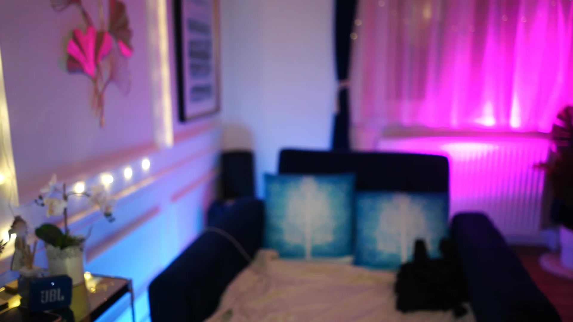 Gallery image thumbnail from cinnabellee's myfreecams stream on, 12/15/2022, 20:56 image 3 of 20