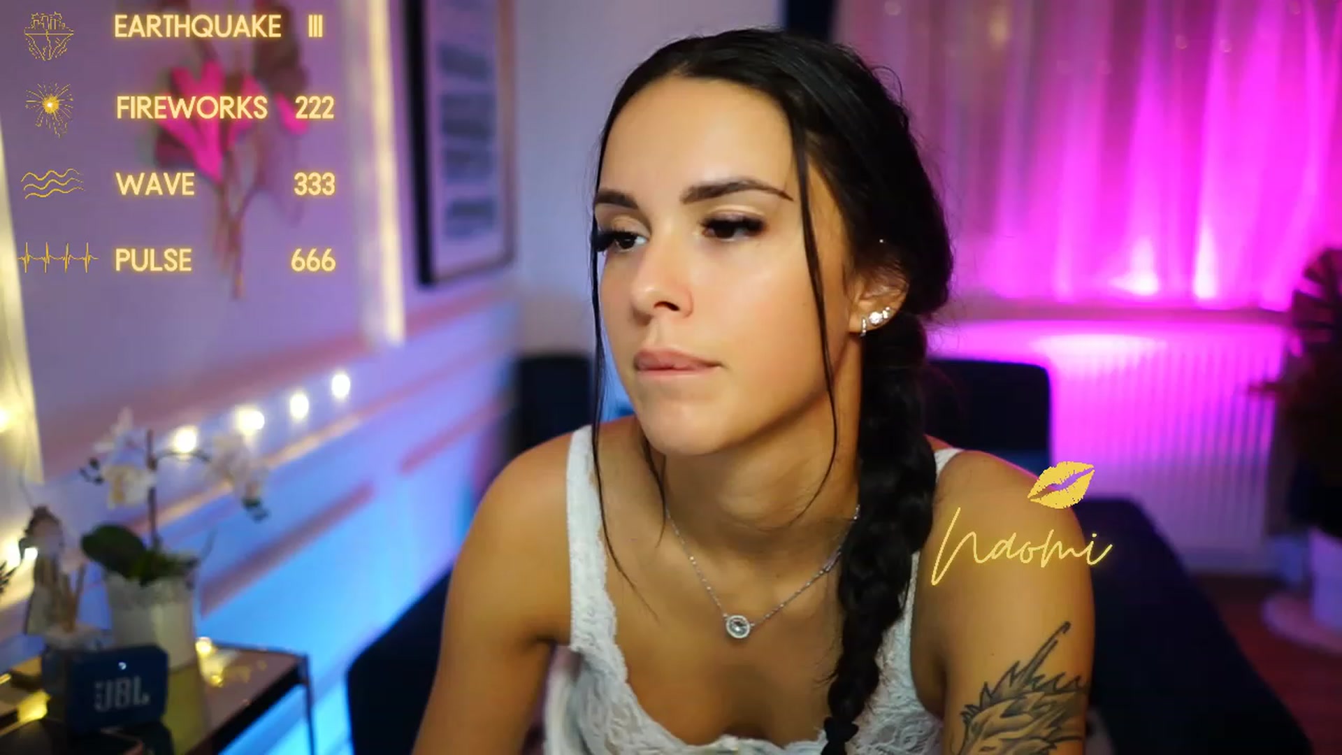 Gallery image thumbnail from cinnabellee's myfreecams stream on, 12/15/2022, 20:56 image 9 of 20