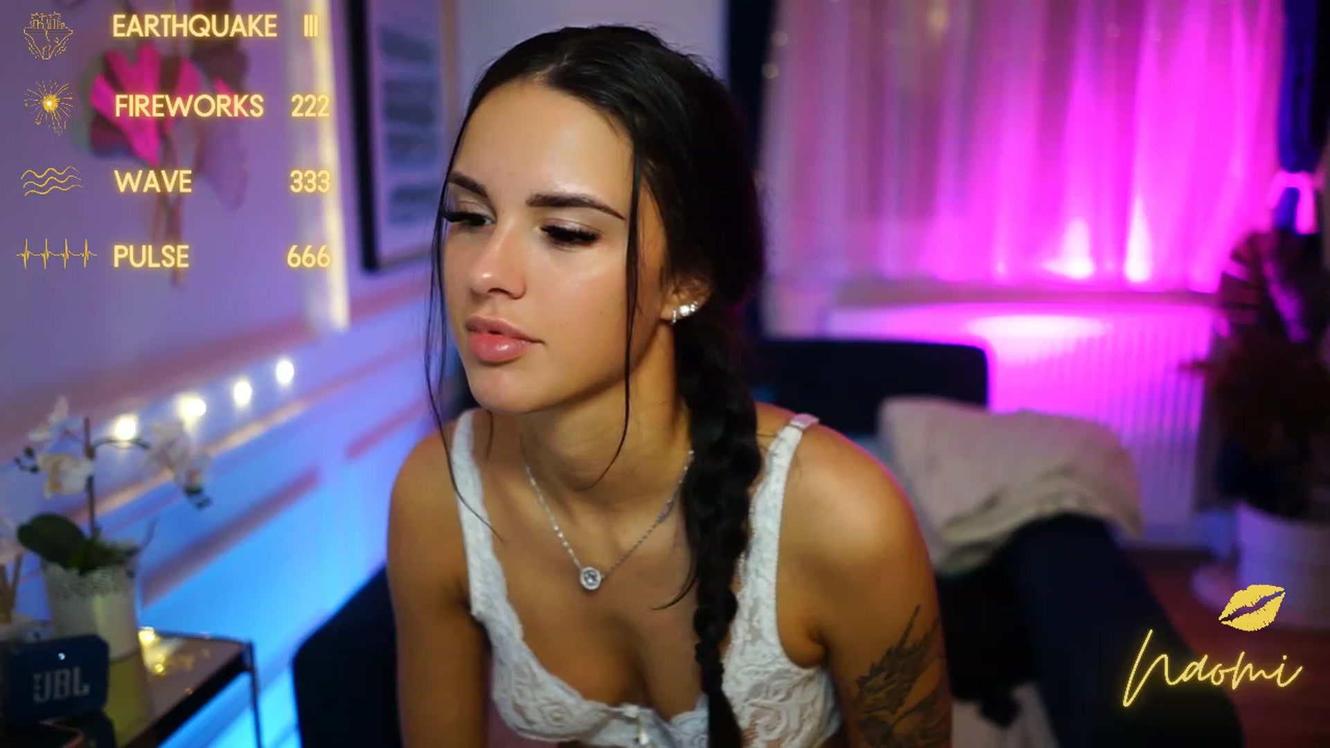Gallery image thumbnail from cinnabellee's myfreecams stream on, 12/15/2022, 22:18 image 4 of 20