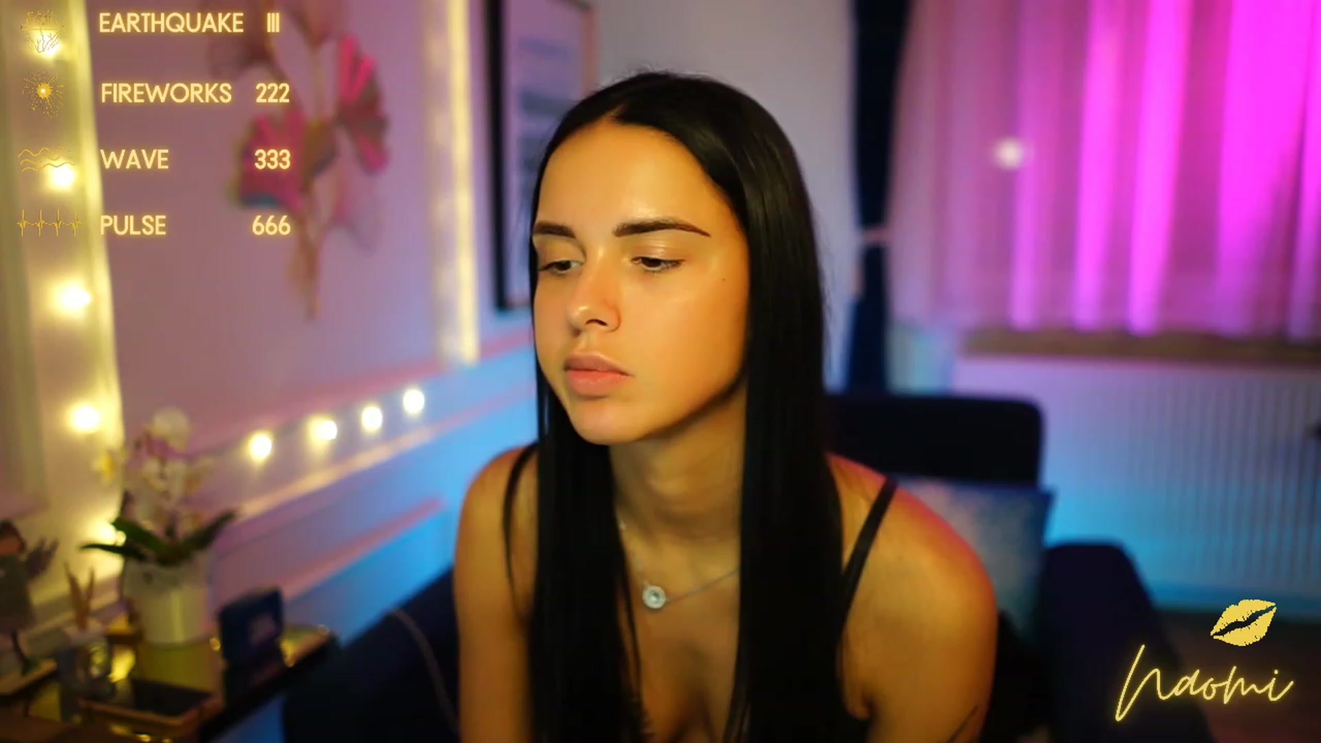 Gallery image thumbnail from cinnabellee's myfreecams stream on, 12/20/2022, 02:33 image 1 of 20