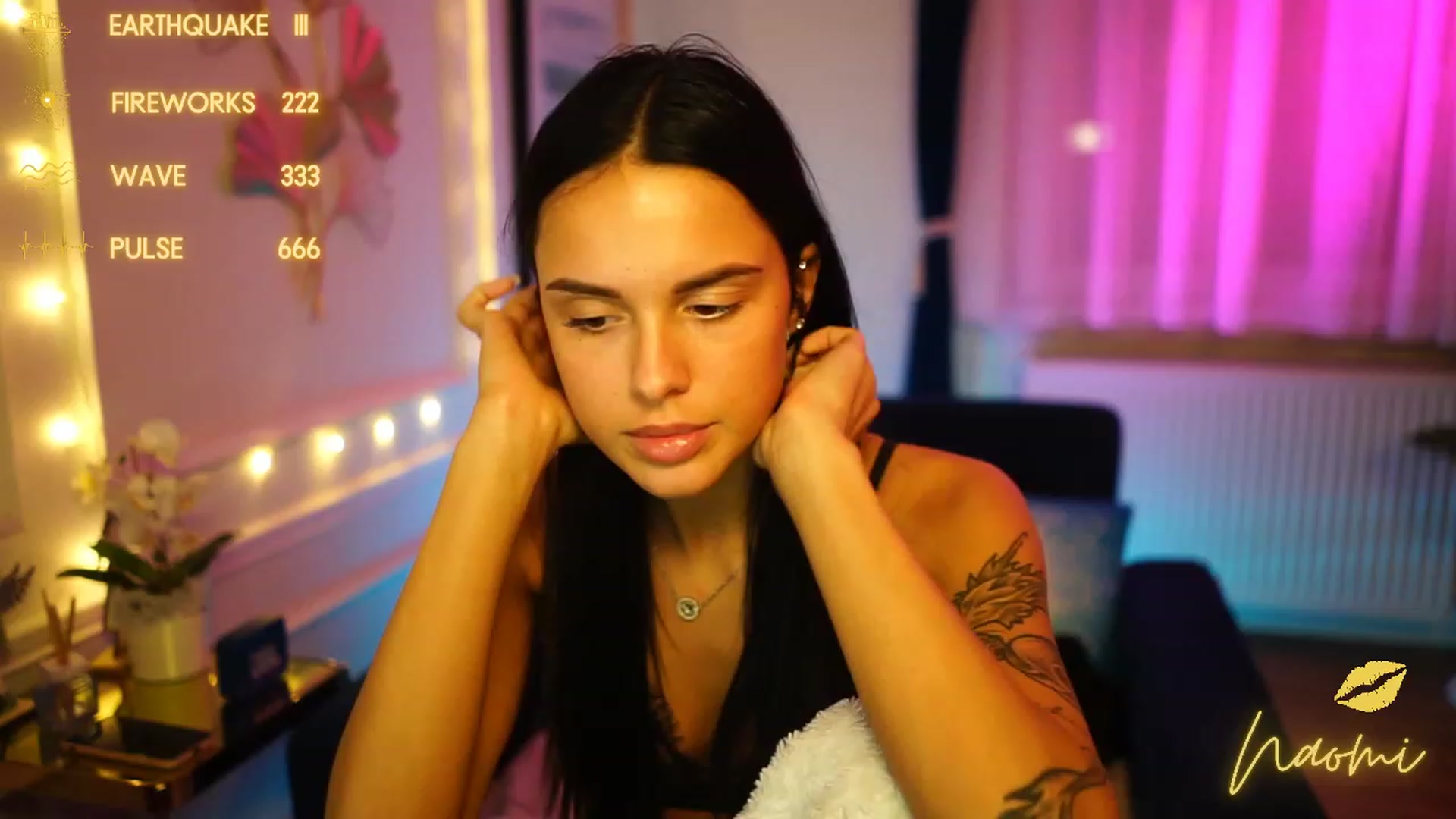 Gallery image thumbnail from cinnabellee's myfreecams stream on, 12/20/2022, 02:33 image 8 of 20