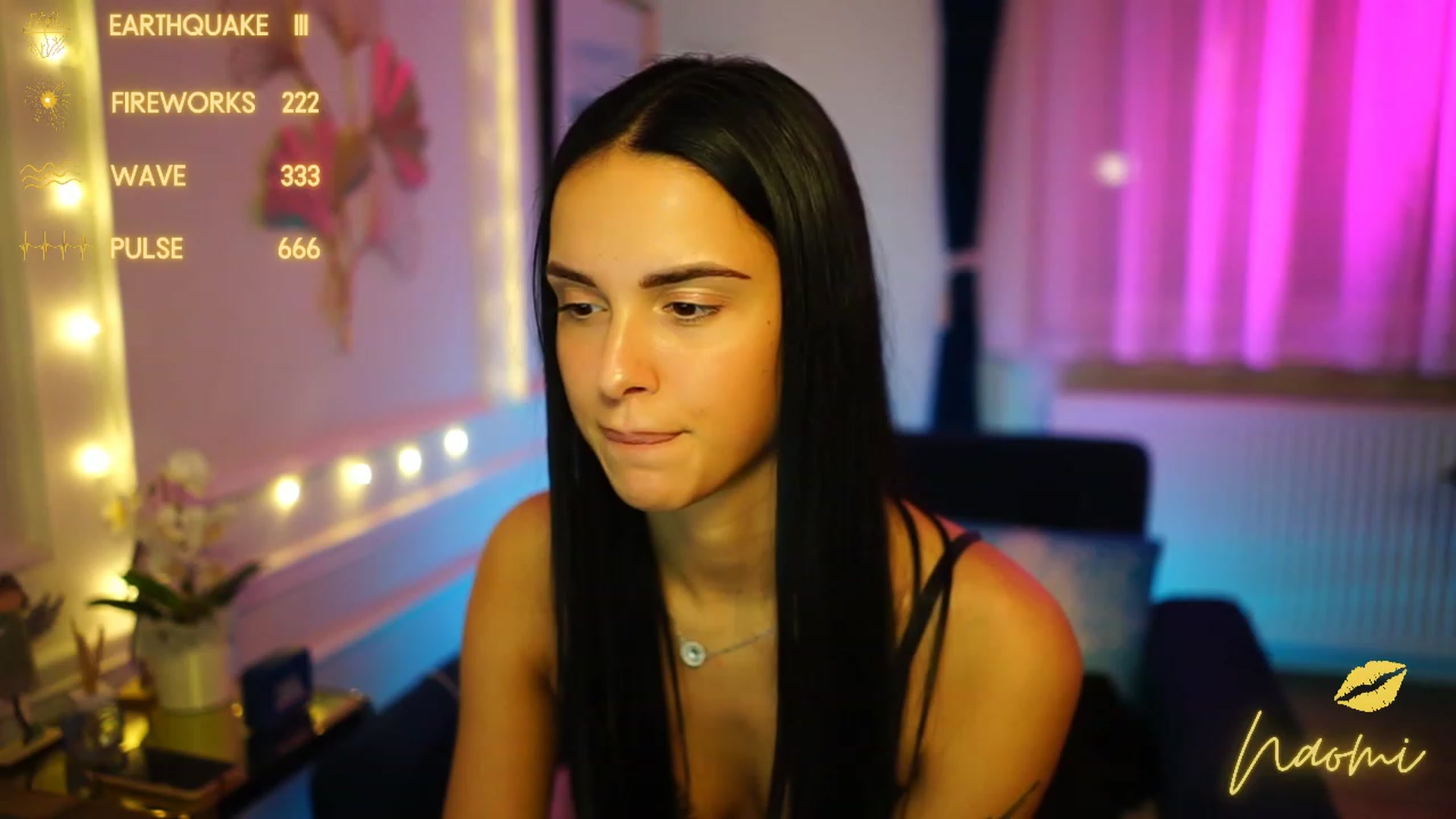 Gallery image thumbnail from cinnabellee's myfreecams stream on, 12/20/2022, 02:33 image 2 of 20