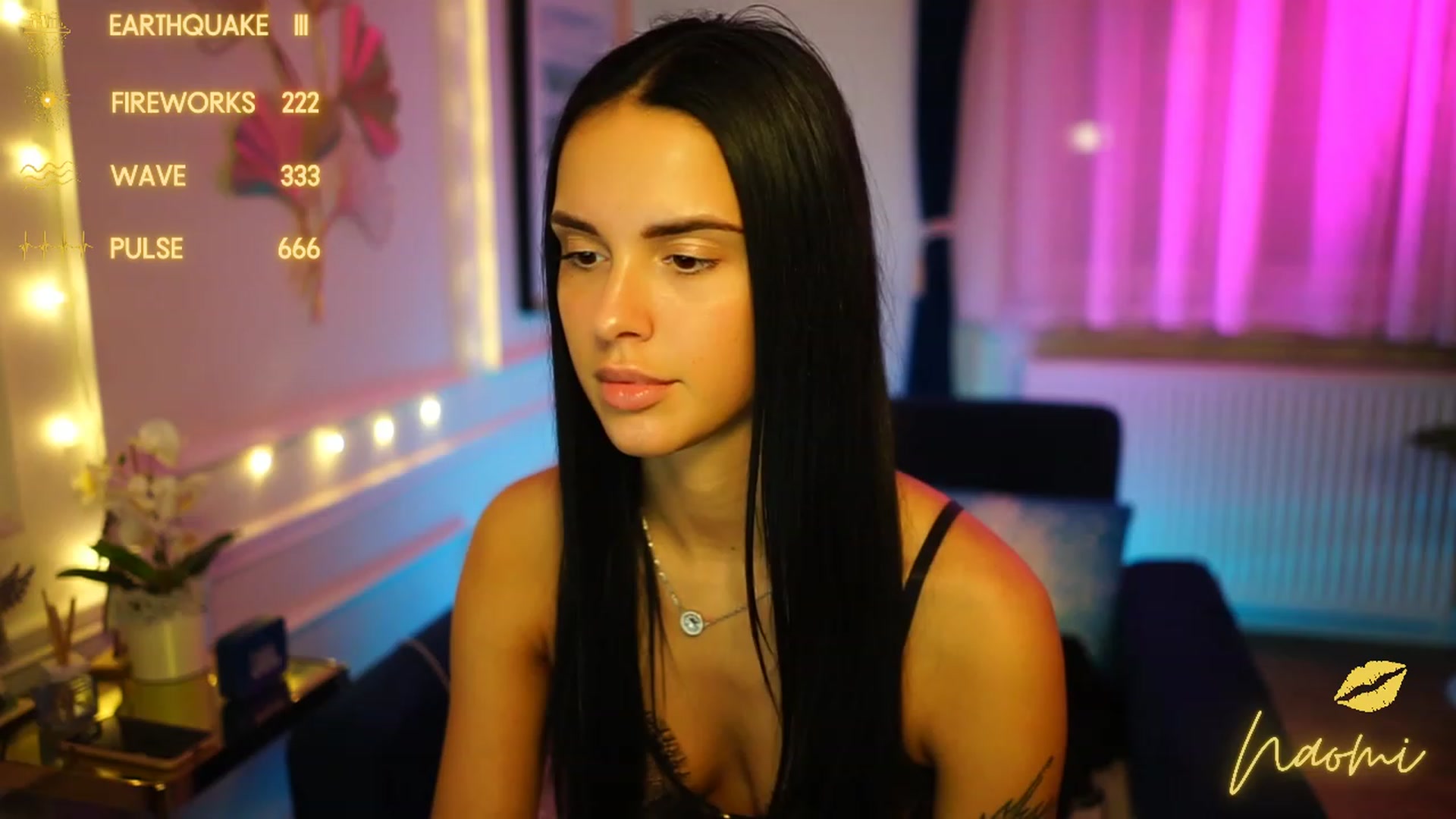 Gallery image thumbnail from cinnabellee's myfreecams stream on, 12/20/2022, 02:33 image 7 of 20