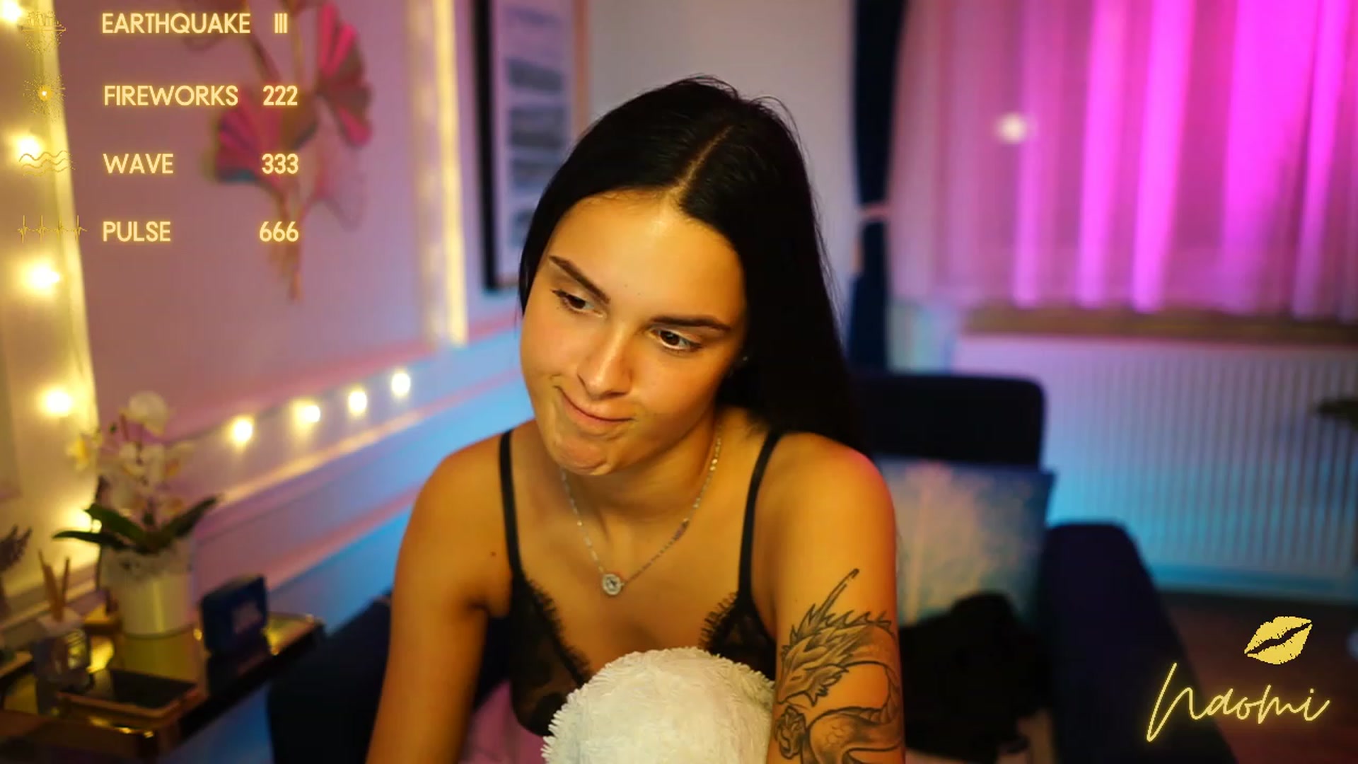 Gallery image thumbnail from cinnabellee's myfreecams stream on, 12/20/2022, 02:33 image 9 of 20