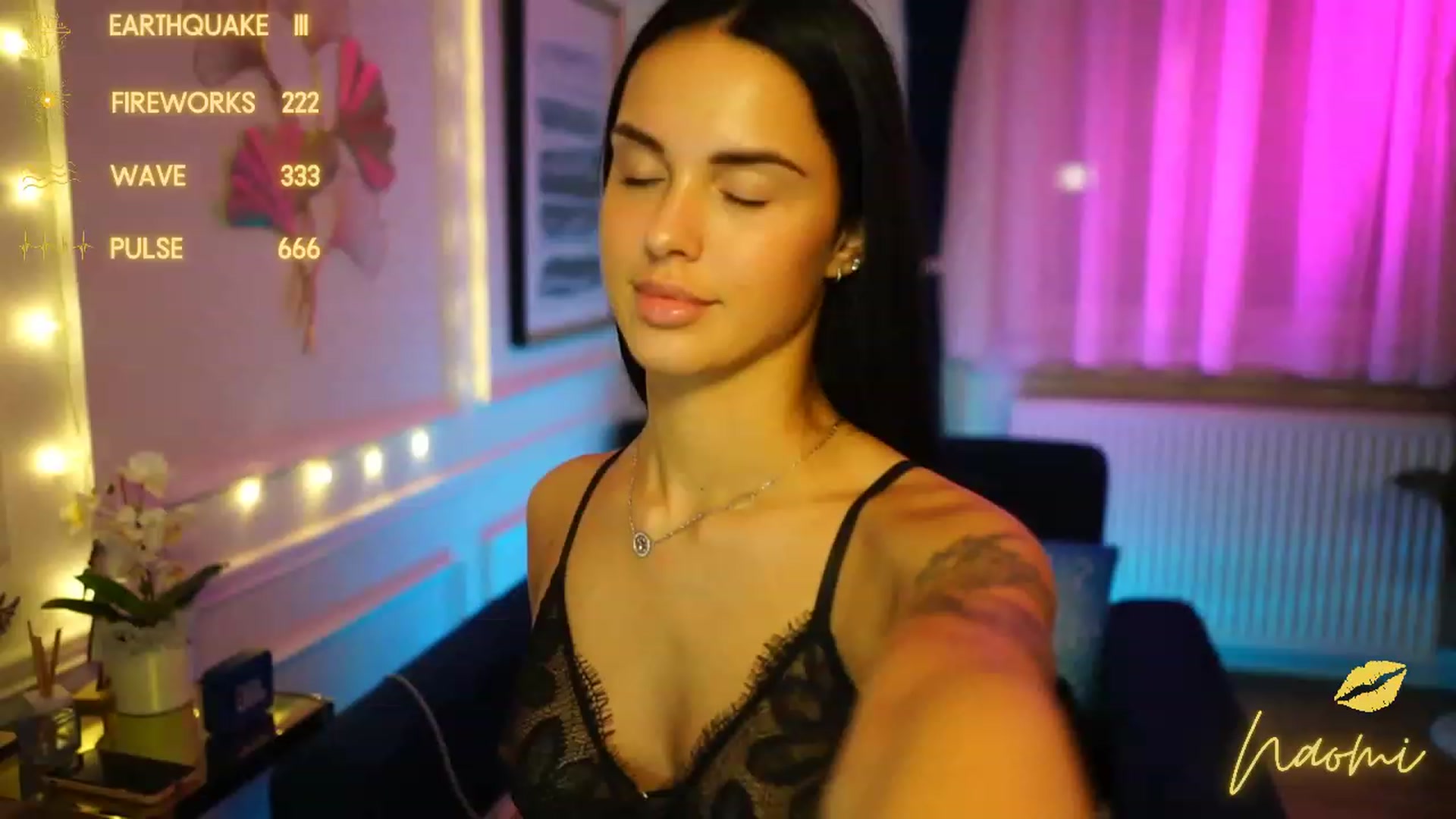 Gallery image thumbnail from cinnabellee's myfreecams stream on, 12/20/2022, 02:33 image 20 of 20