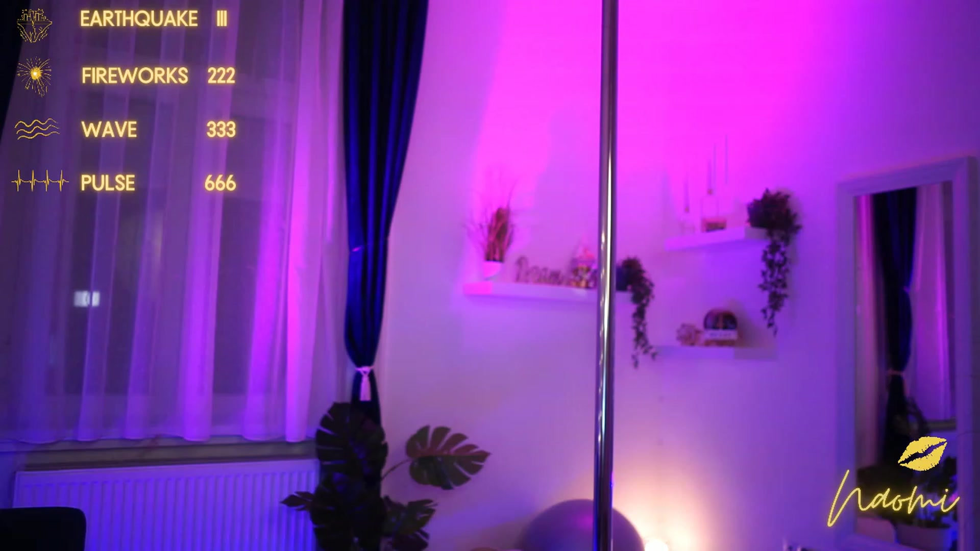Gallery image thumbnail from cinnabellee's myfreecams stream on, 12/21/2022, 01:22 image 1 of 20
