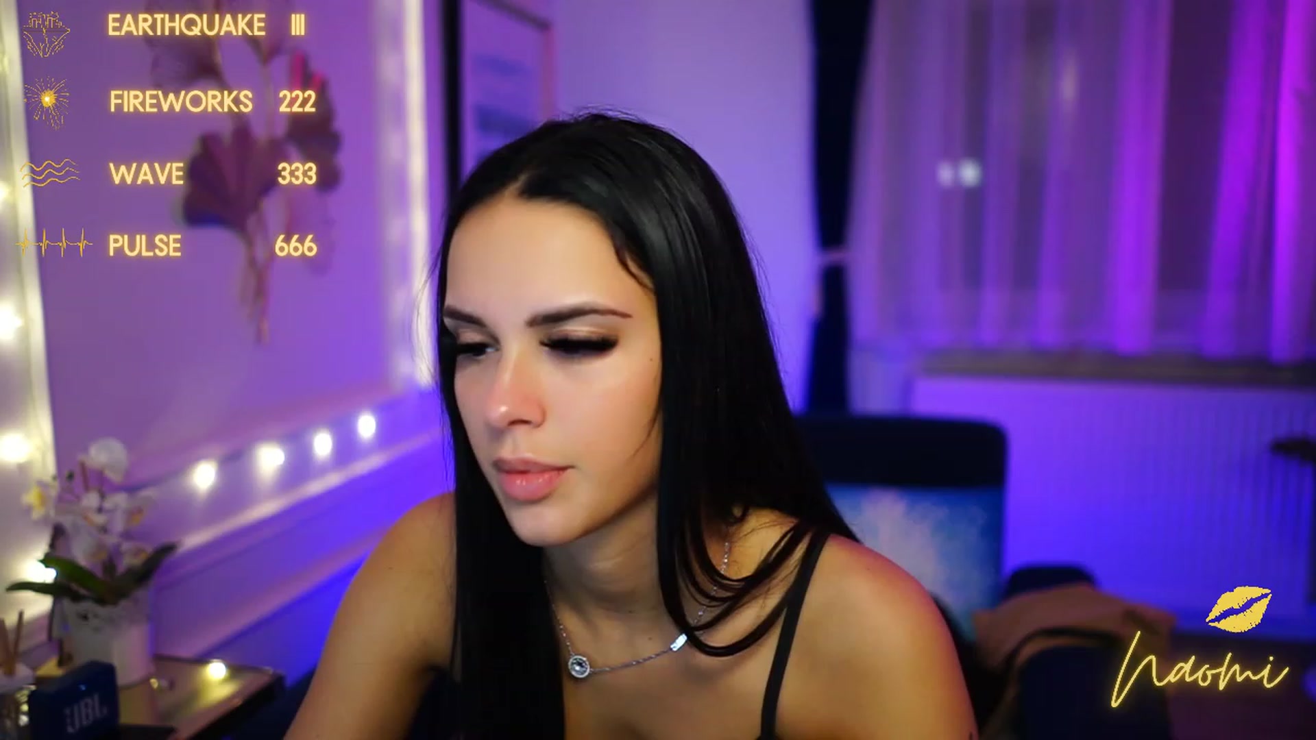 Gallery image thumbnail from cinnabellee's myfreecams stream on, 12/21/2022, 01:22 image 12 of 20