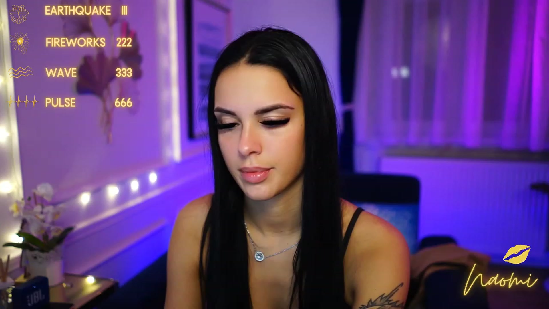 Gallery image thumbnail from cinnabellee's myfreecams stream on, 12/21/2022, 01:22 image 5 of 20