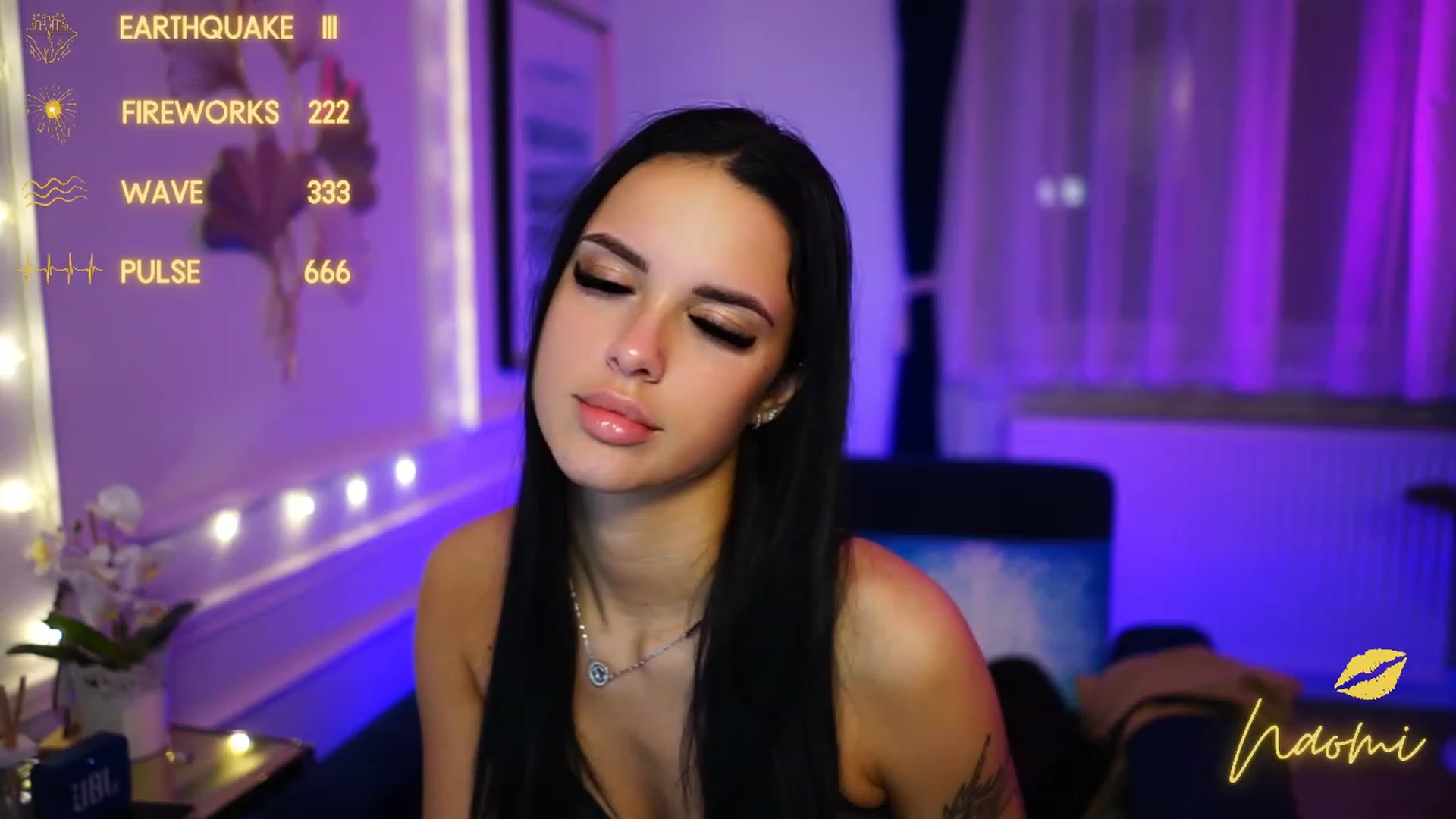 Gallery image thumbnail from cinnabellee's myfreecams stream on, 12/21/2022, 01:22 image 17 of 20