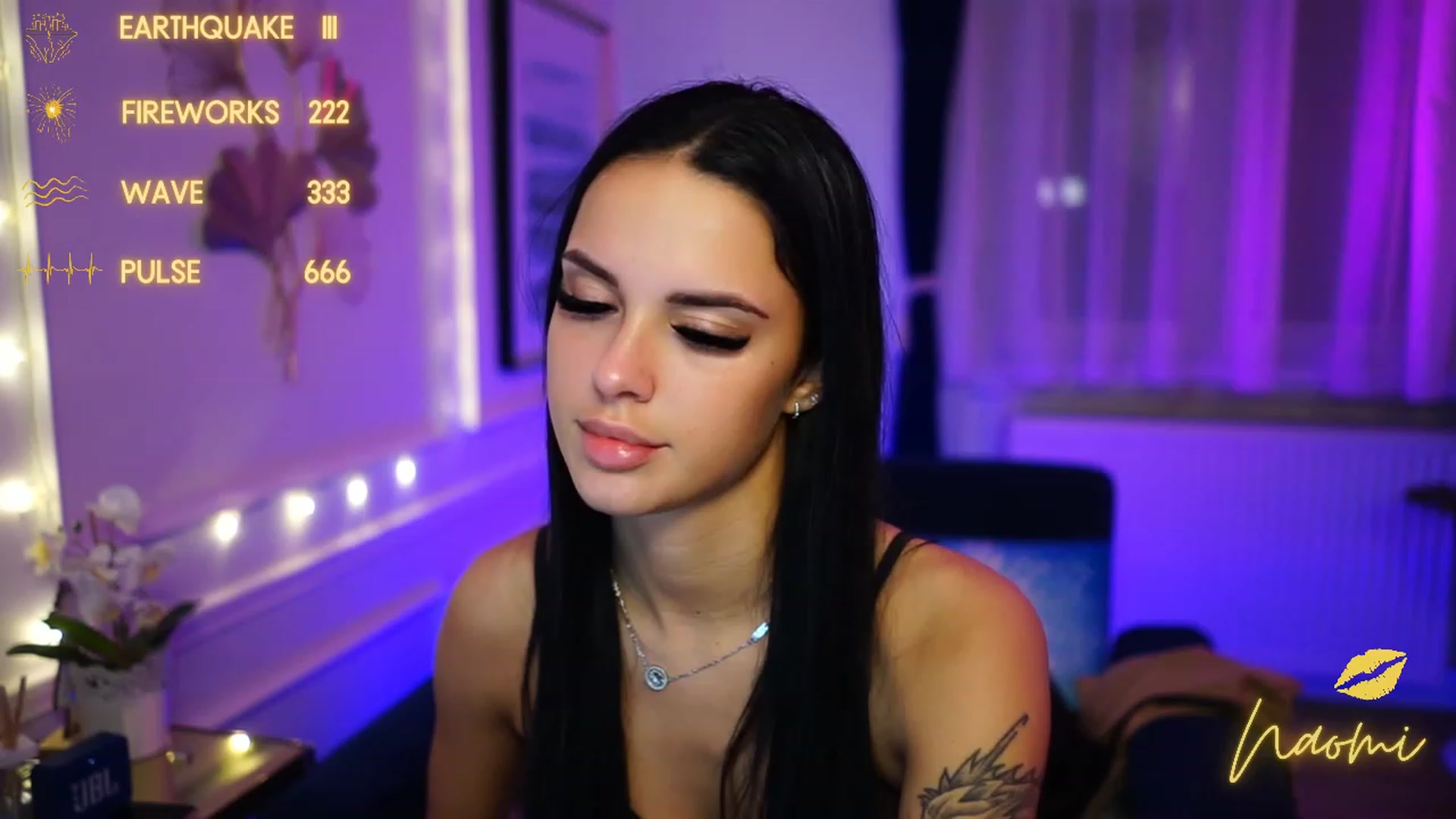 Gallery image thumbnail from cinnabellee's myfreecams stream on, 12/21/2022, 01:22 image 2 of 20