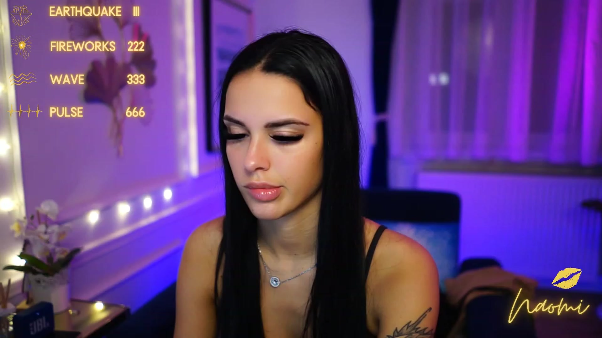 Gallery image thumbnail from cinnabellee's myfreecams stream on, 12/21/2022, 01:22 image 4 of 20