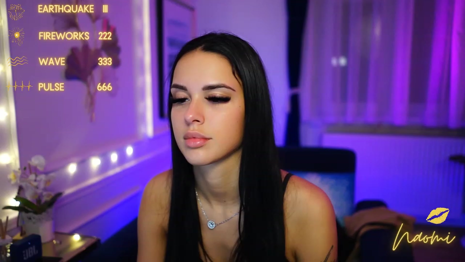 Gallery image thumbnail from cinnabellee's myfreecams stream on, 12/21/2022, 01:22 image 18 of 20