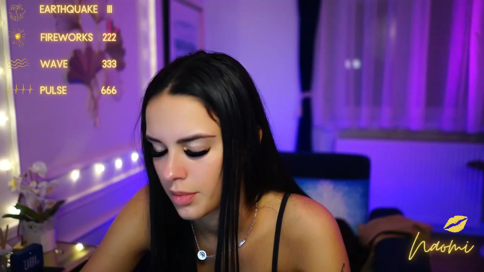 Gallery image thumbnail from cinnabellee's myfreecams stream on, 12/21/2022, 01:22 image 15 of 20