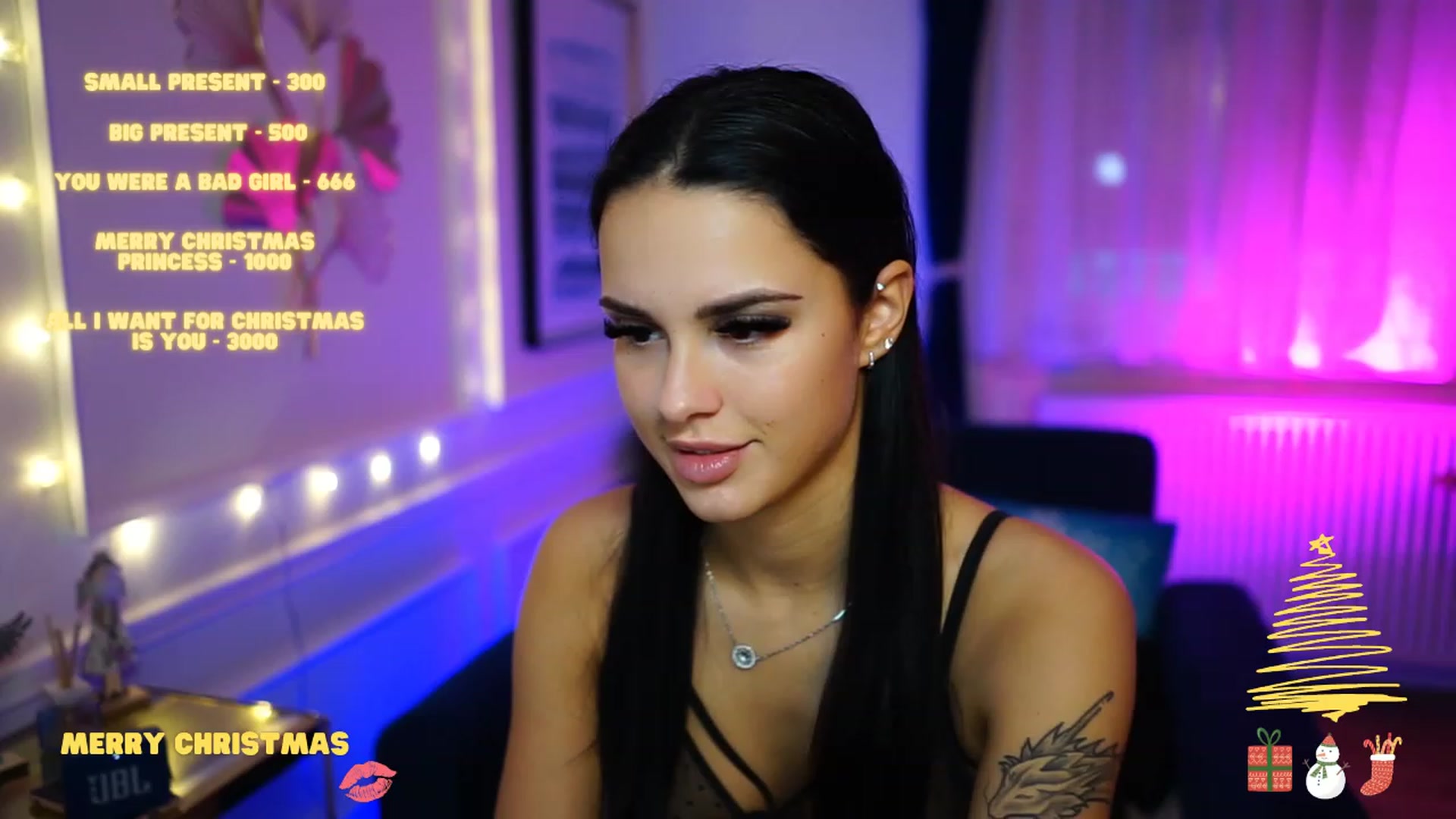 Gallery image thumbnail from cinnabellee's myfreecams stream on, 12/23/2022, 17:04 image 9 of 20
