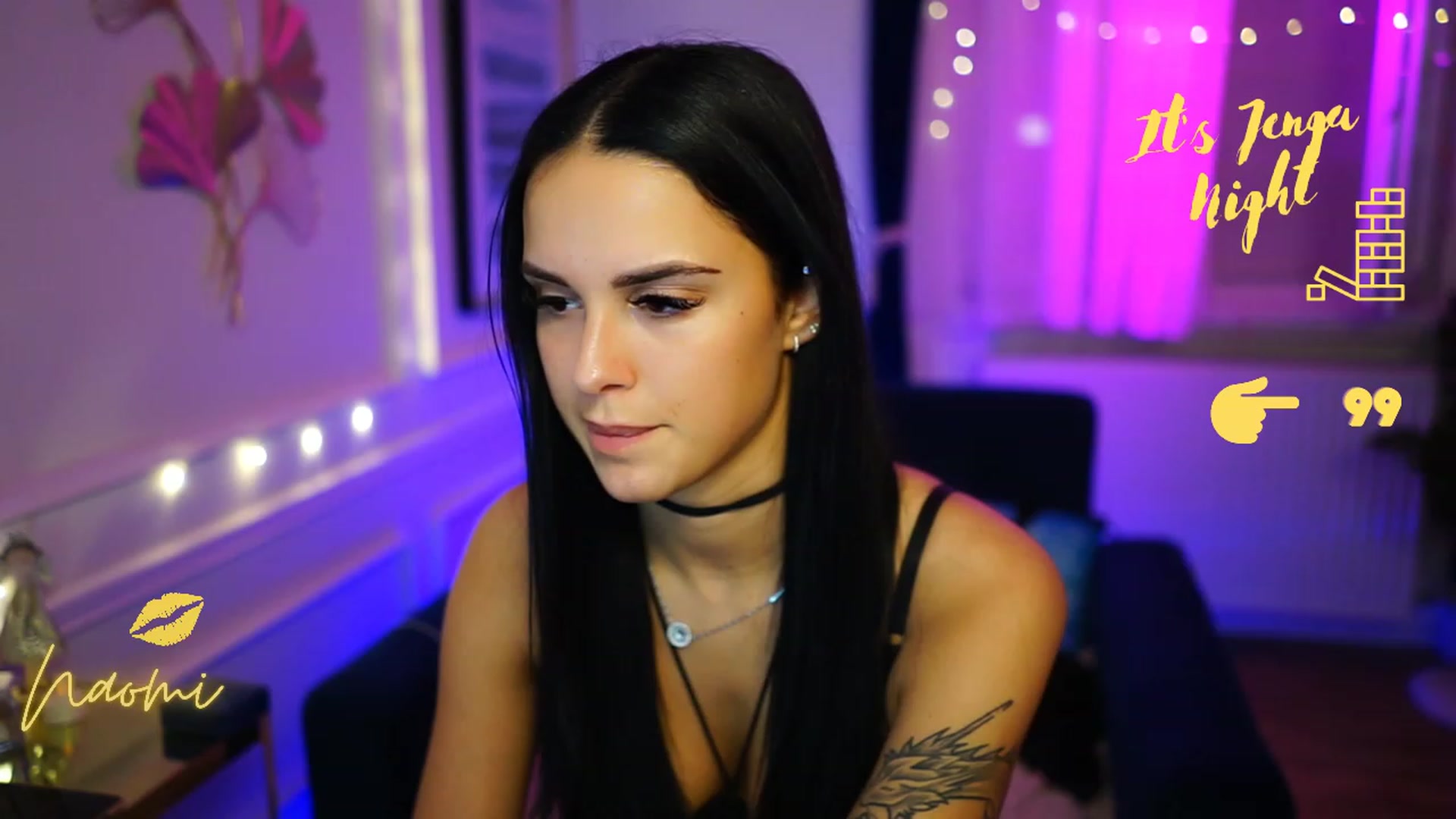 Gallery image thumbnail from cinnabellee's myfreecams stream on, 12/27/2022, 21:38 image 18 of 20