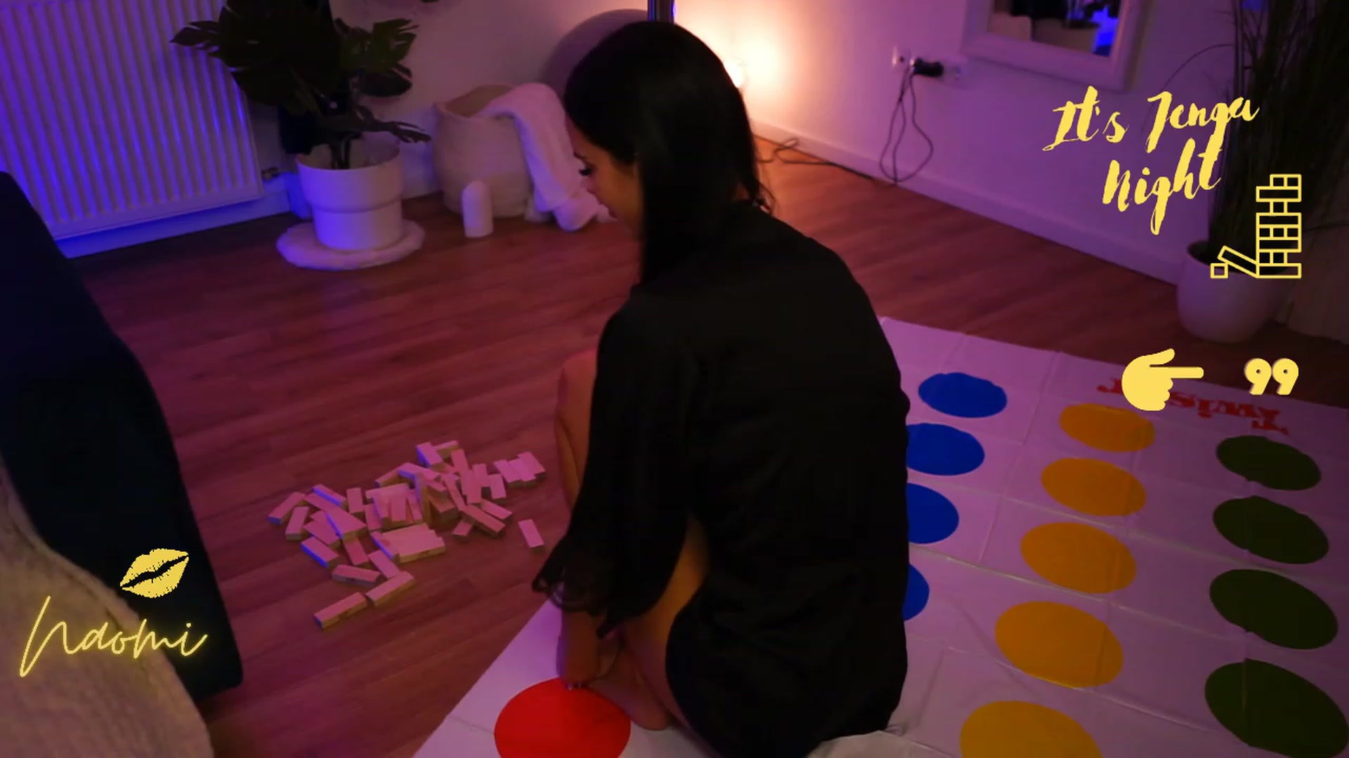 Gallery image thumbnail from cinnabellee's myfreecams stream on, 12/27/2022, 21:38 image 3 of 20
