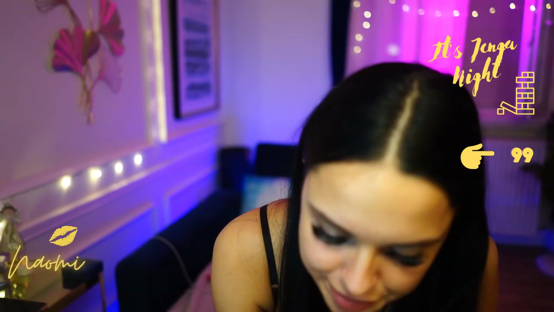 Gallery image thumbnail from cinnabellee's myfreecams stream on, 12/27/2022, 21:38 image 19 of 20
