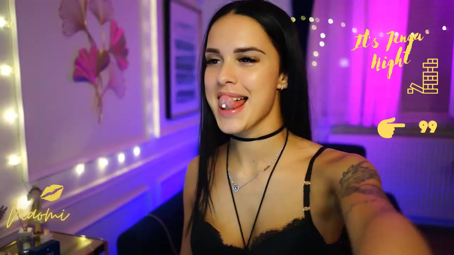 Gallery image thumbnail from cinnabellee's myfreecams stream on, 12/27/2022, 23:11 image 9 of 20