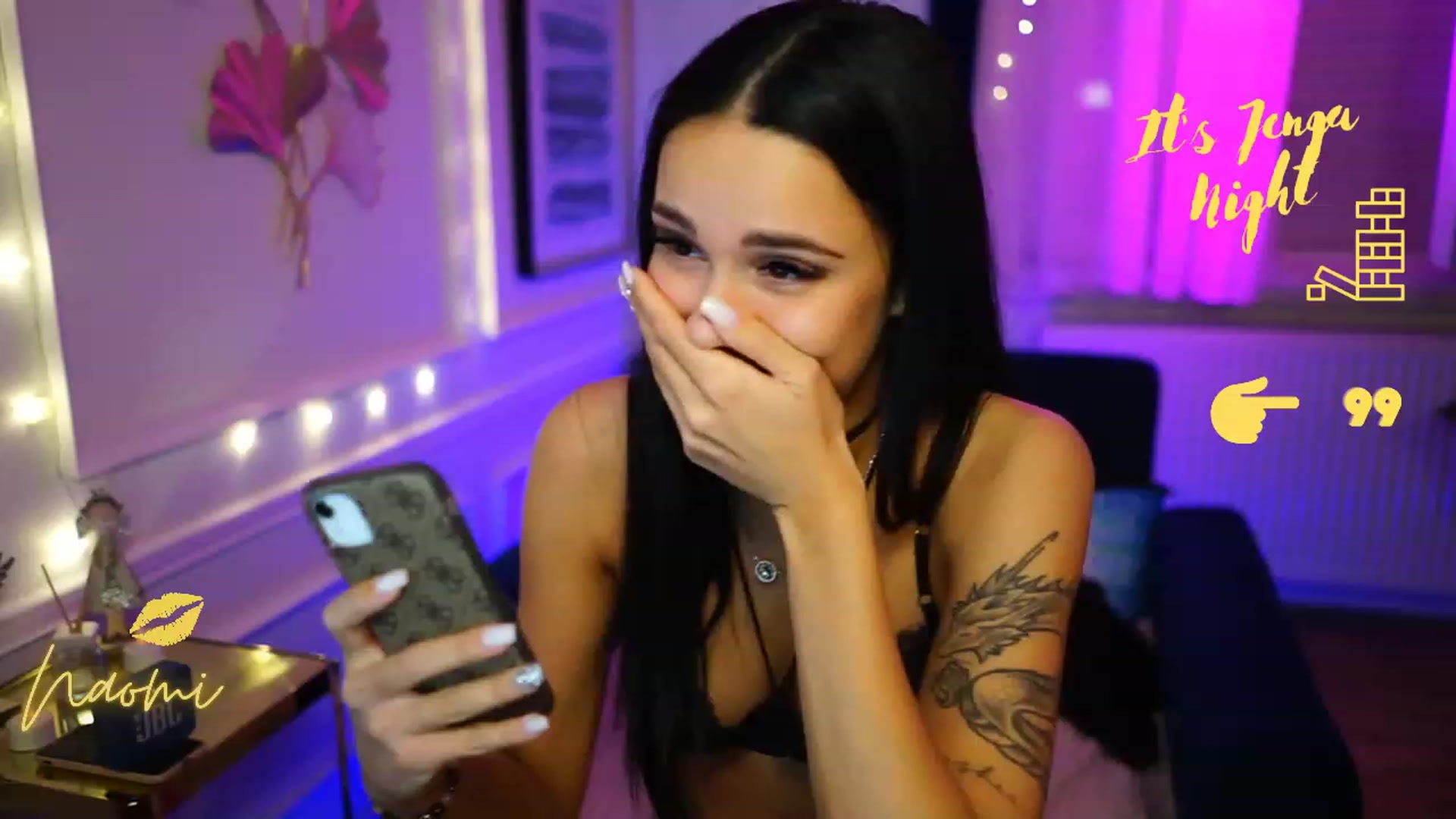 Gallery image thumbnail from cinnabellee's myfreecams stream on, 12/27/2022, 23:11 image 5 of 20