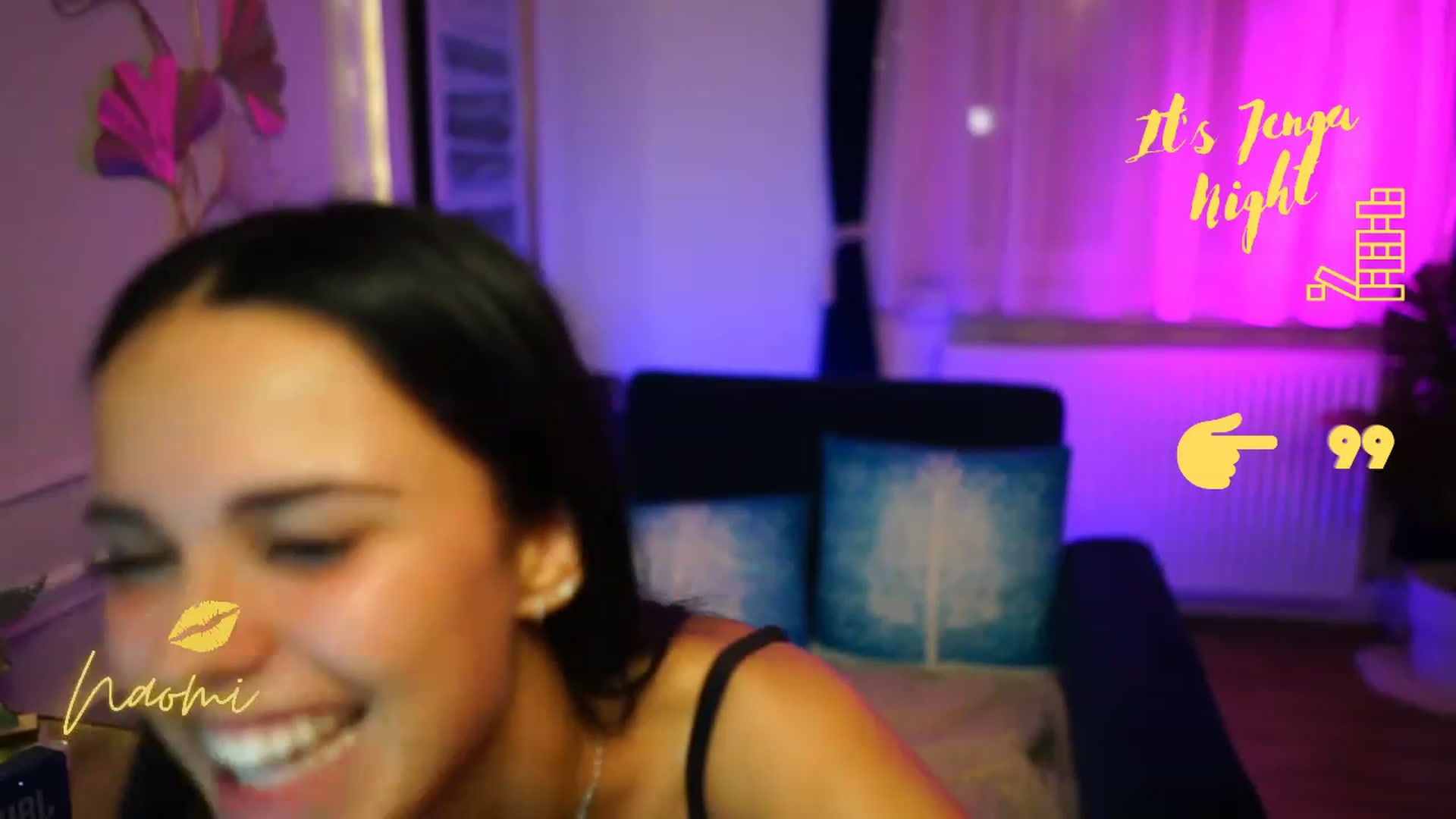 Gallery image thumbnail from cinnabellee's myfreecams stream on, 12/30/2022, 24:18 image 19 of 20