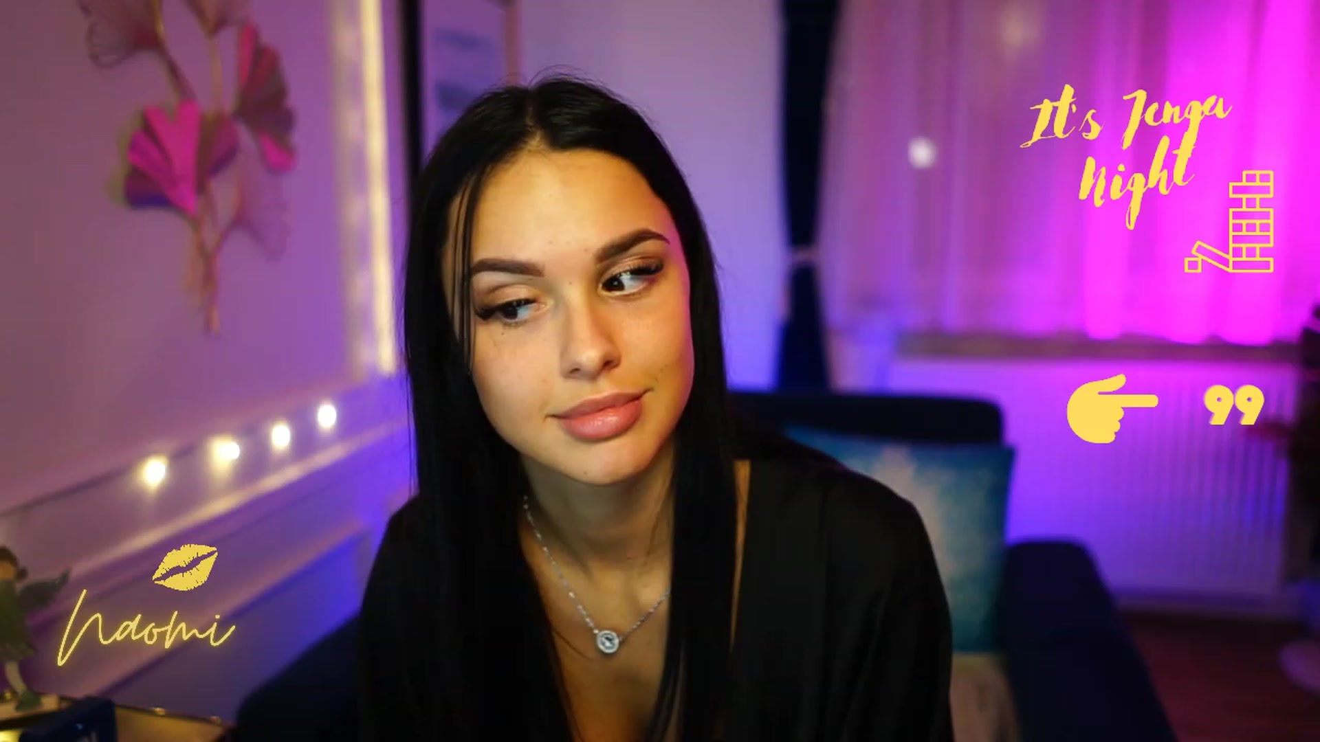 Gallery image thumbnail from cinnabellee's myfreecams stream on, 12/30/2022, 24:18 image 2 of 20