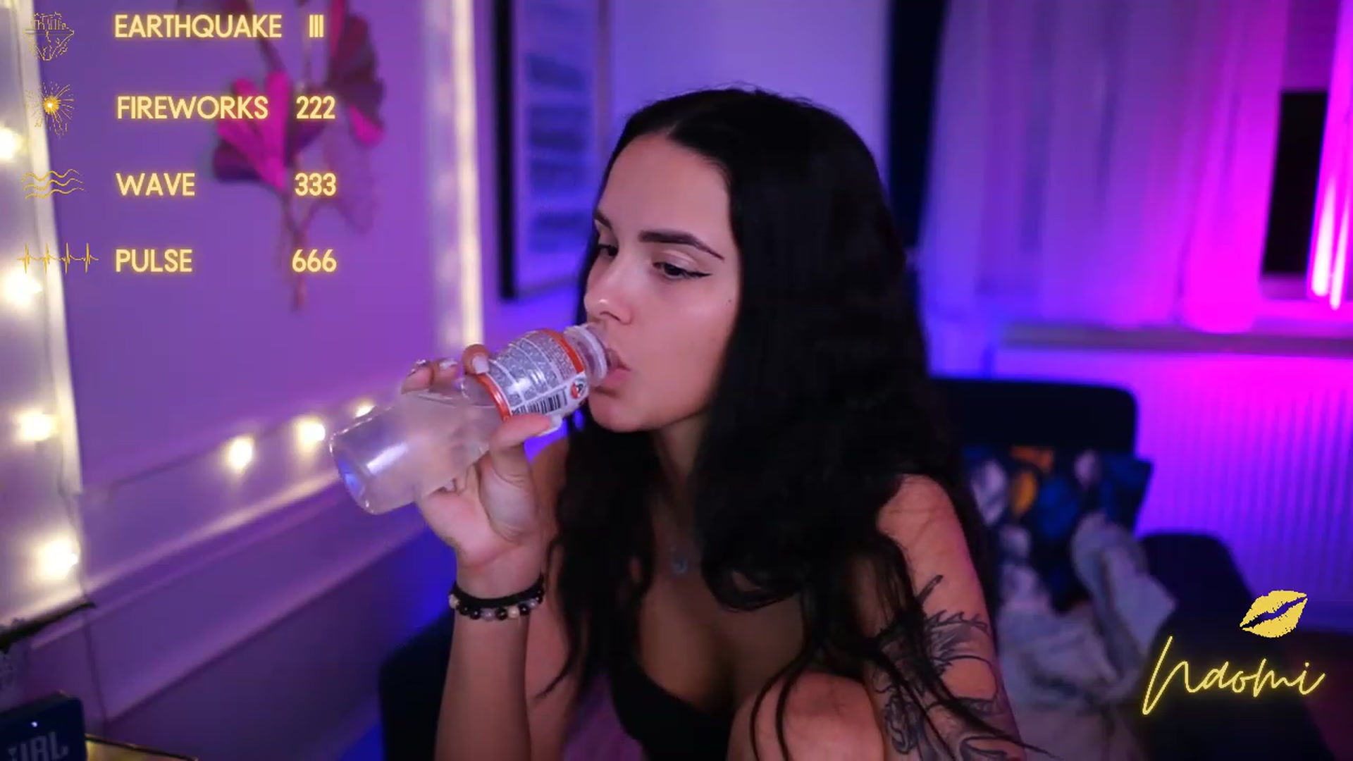 Gallery image thumbnail from cinnabellee's myfreecams stream on, 01/07/2023, 21:34 image 17 of 20