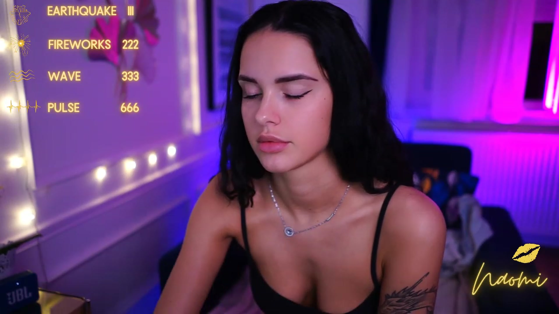 Gallery image thumbnail from cinnabellee's myfreecams stream on, 01/07/2023, 21:34 image 10 of 20
