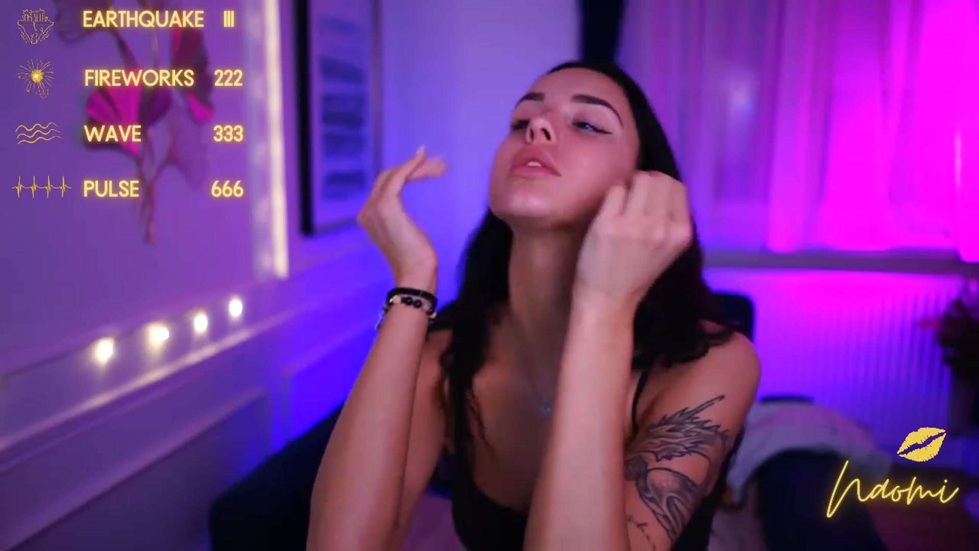 Gallery image thumbnail from cinnabellee's myfreecams stream on, 01/08/2023, 02:38 image 10 of 20