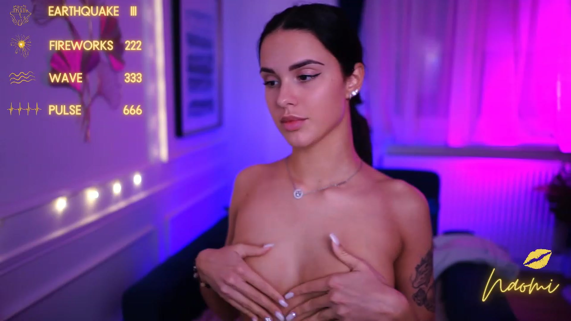 Gallery image thumbnail from cinnabellee's myfreecams stream on, 01/08/2023, 02:38 image 13 of 20