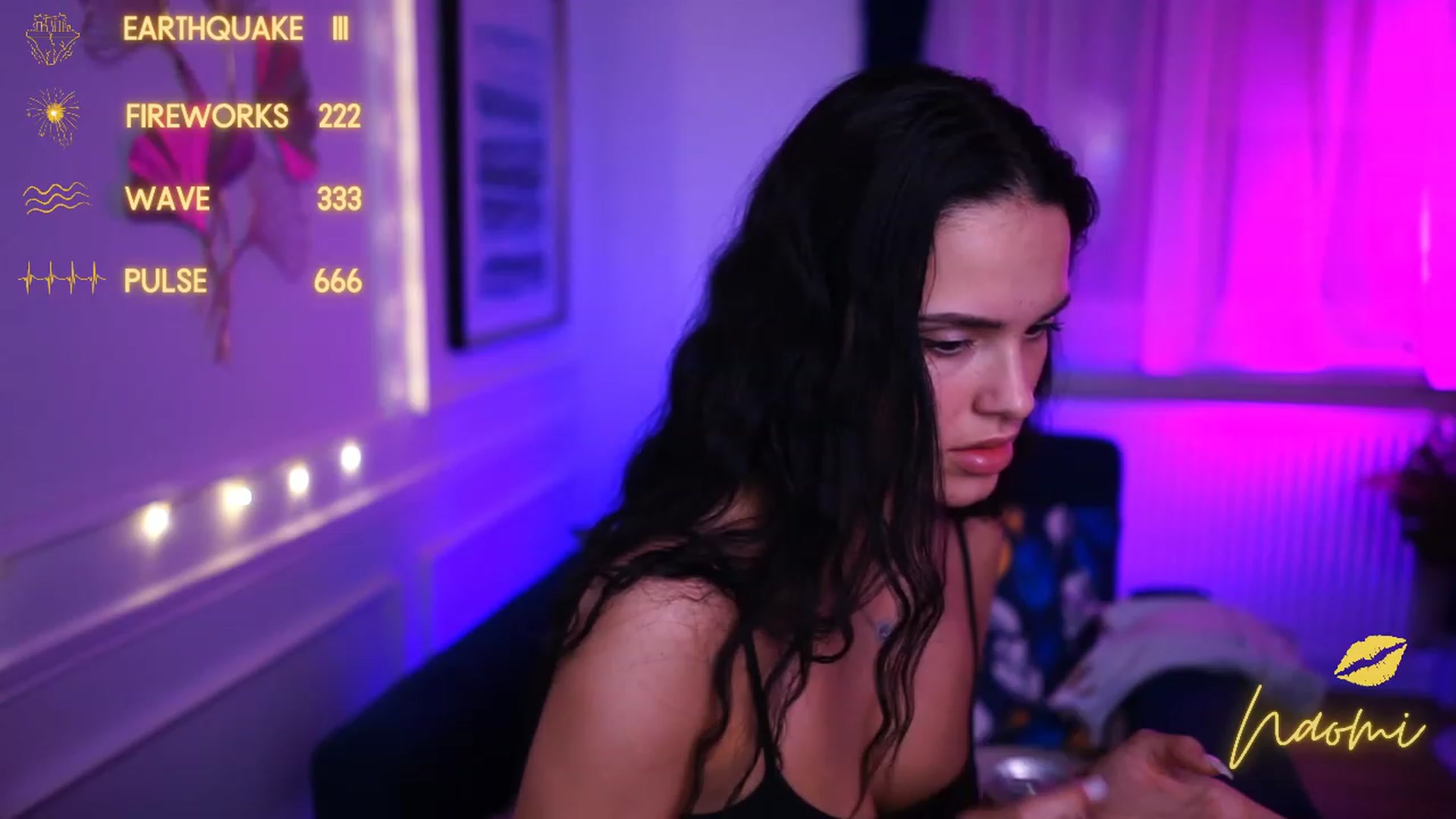Gallery image thumbnail from cinnabellee's myfreecams stream on, 01/08/2023, 02:38 image 7 of 20
