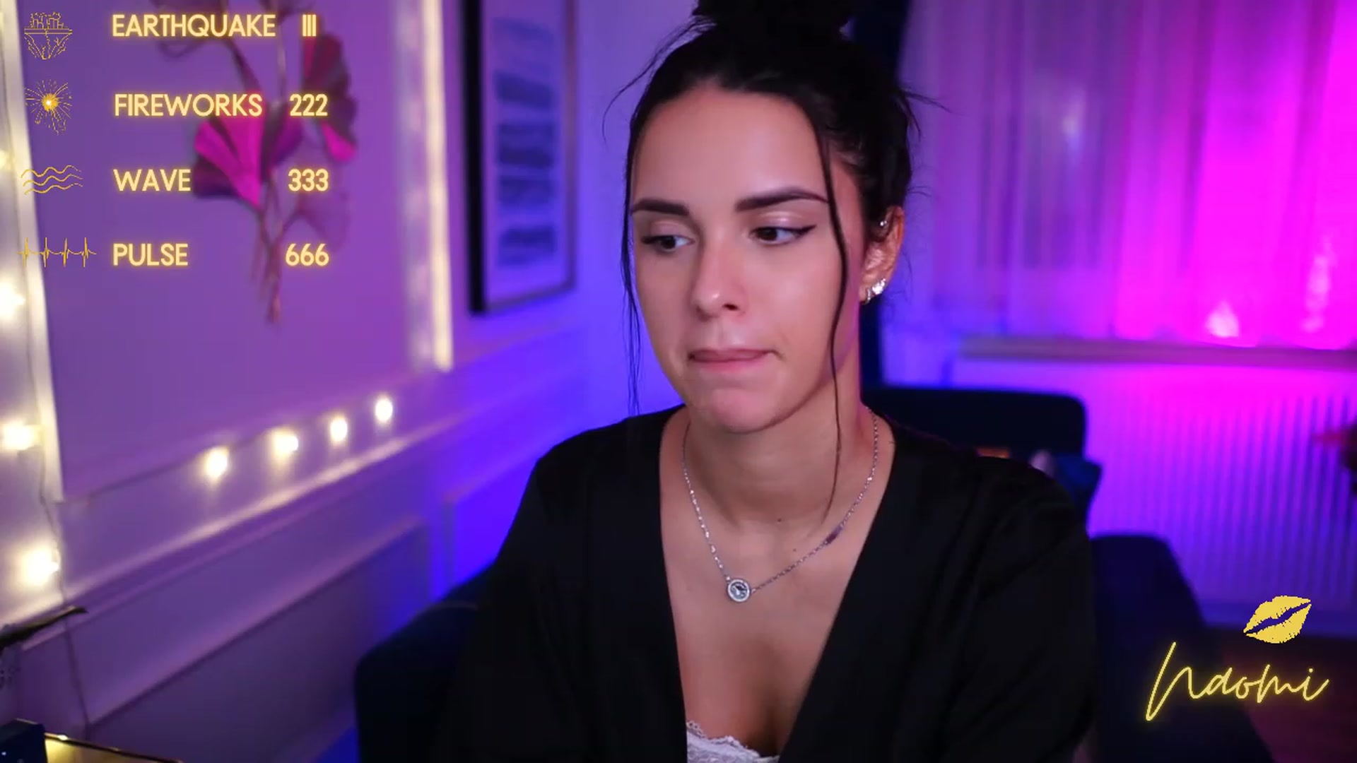 Gallery image thumbnail from cinnabellee's myfreecams stream on, 01/08/2023, 20:40 image 16 of 20