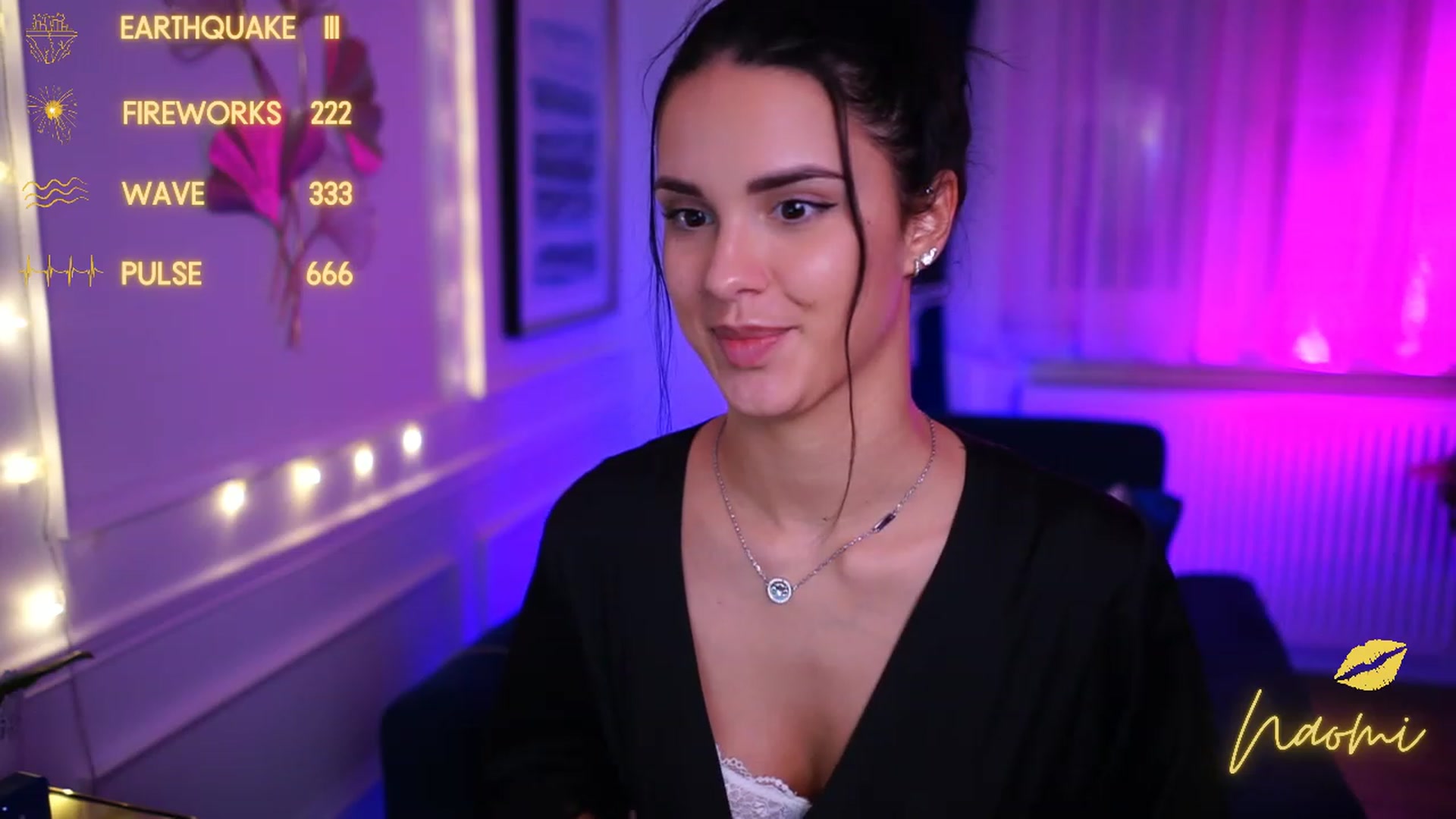 Gallery image thumbnail from cinnabellee's myfreecams stream on, 01/08/2023, 20:40 image 15 of 20