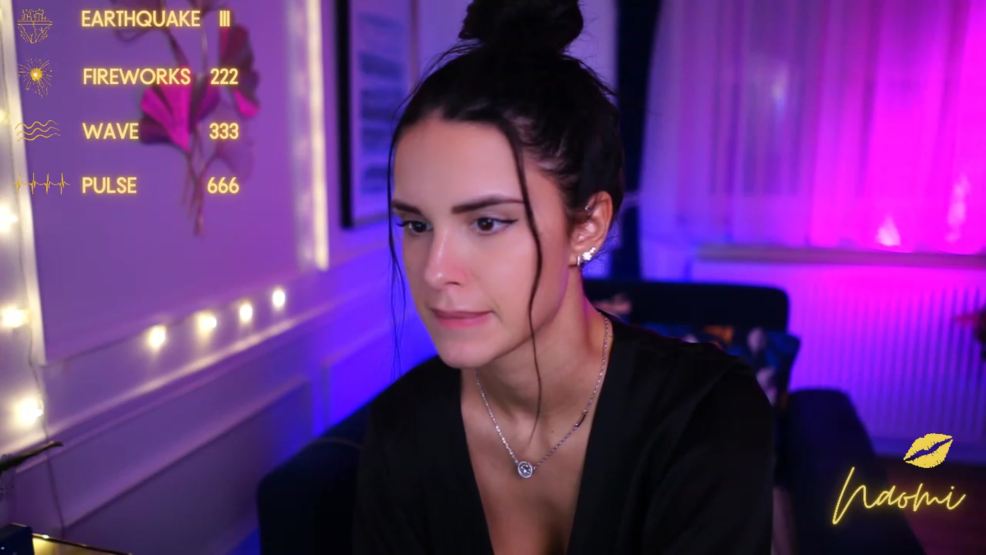 Gallery image thumbnail from cinnabellee's myfreecams stream on, 01/08/2023, 20:40 image 19 of 20