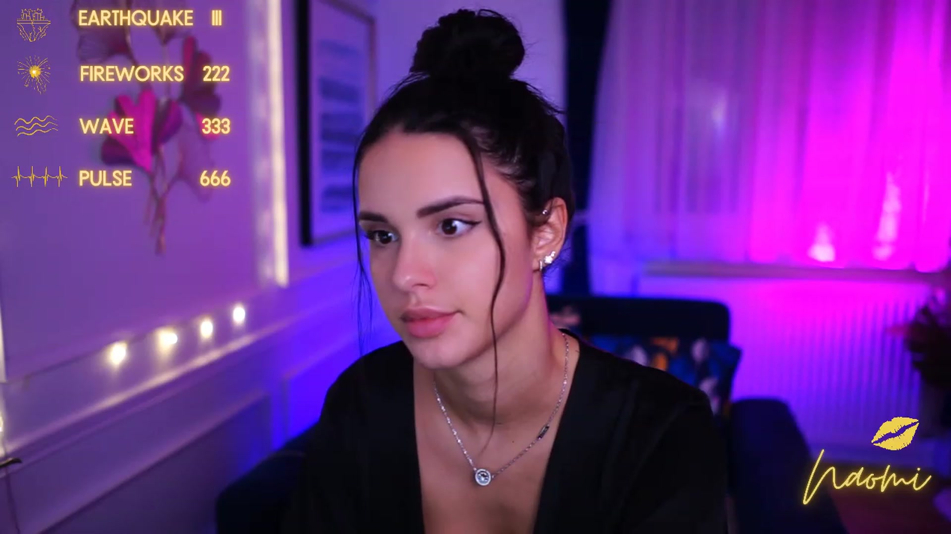 Gallery image thumbnail from cinnabellee's myfreecams stream on, 01/08/2023, 20:40 image 9 of 20