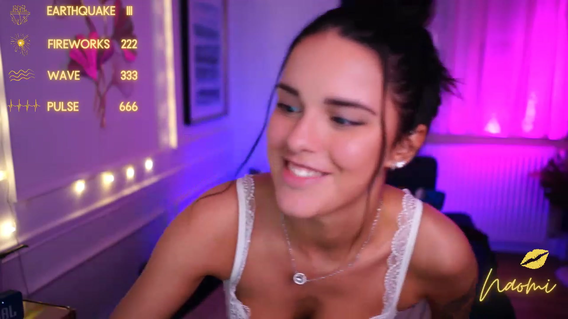 Gallery image thumbnail from cinnabellee's myfreecams stream on, 01/09/2023, 24:57 image 16 of 20