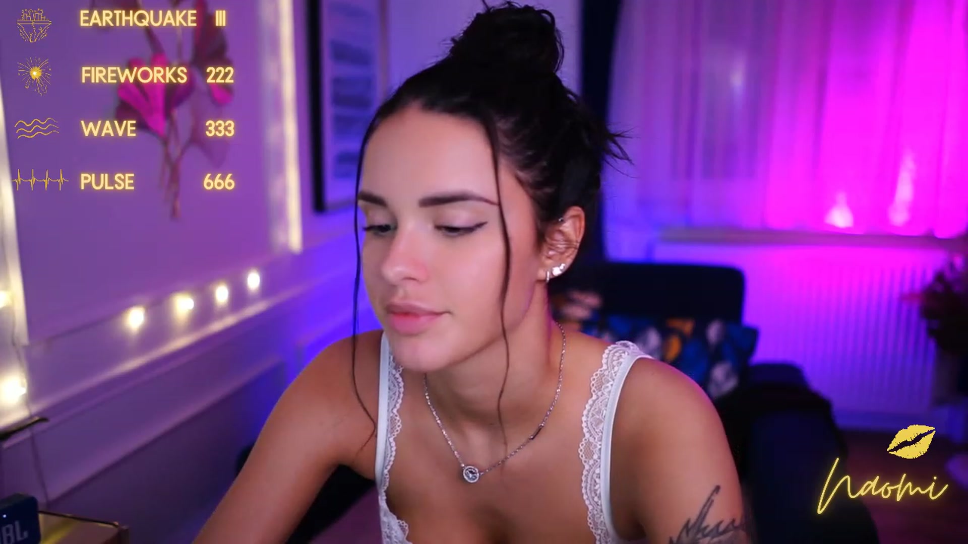 Gallery image thumbnail from cinnabellee's myfreecams stream on, 01/09/2023, 24:57 image 19 of 20